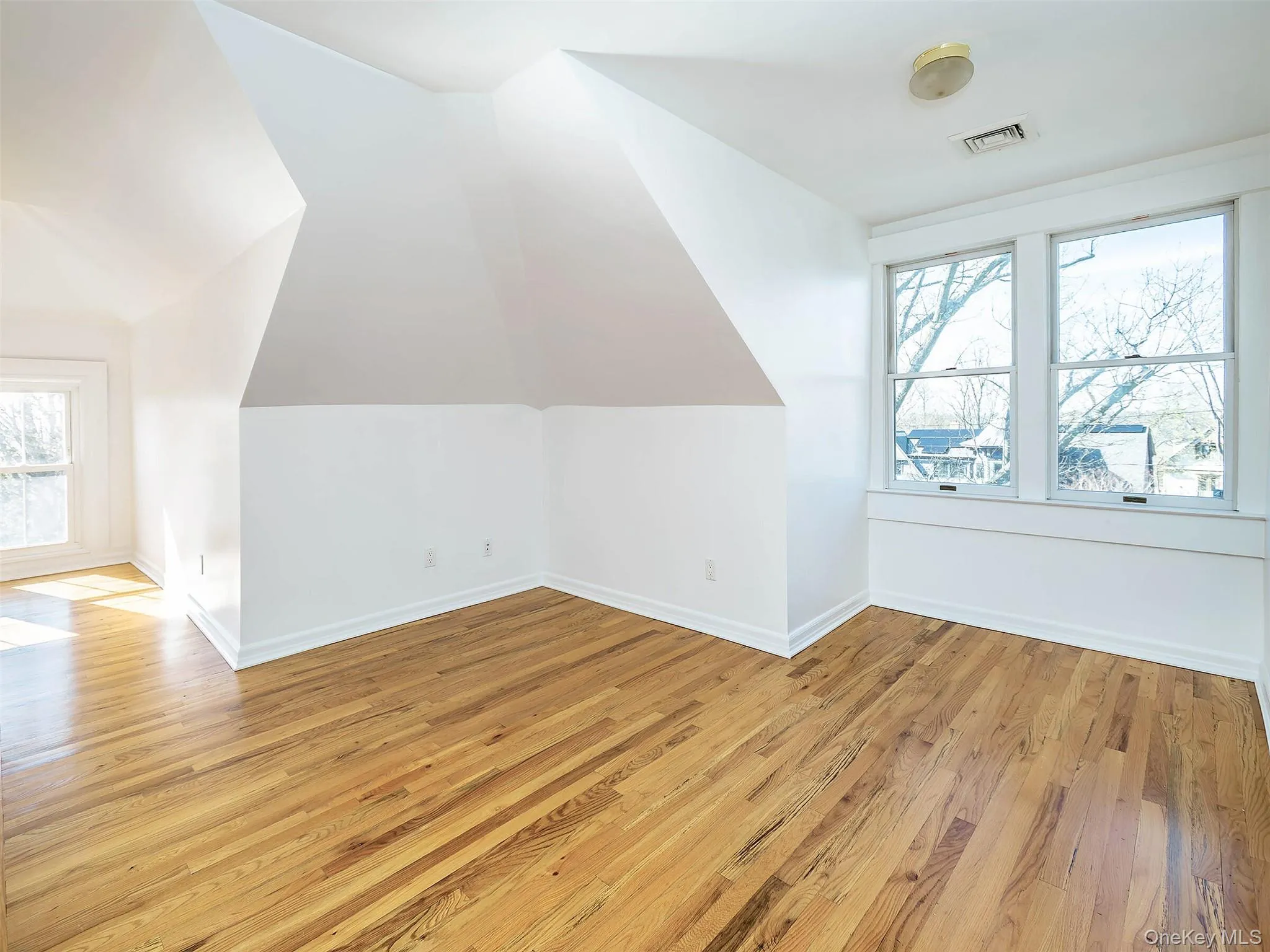 Loft or flex space on the 3rd floor Loft or flex space on the 3rd floor