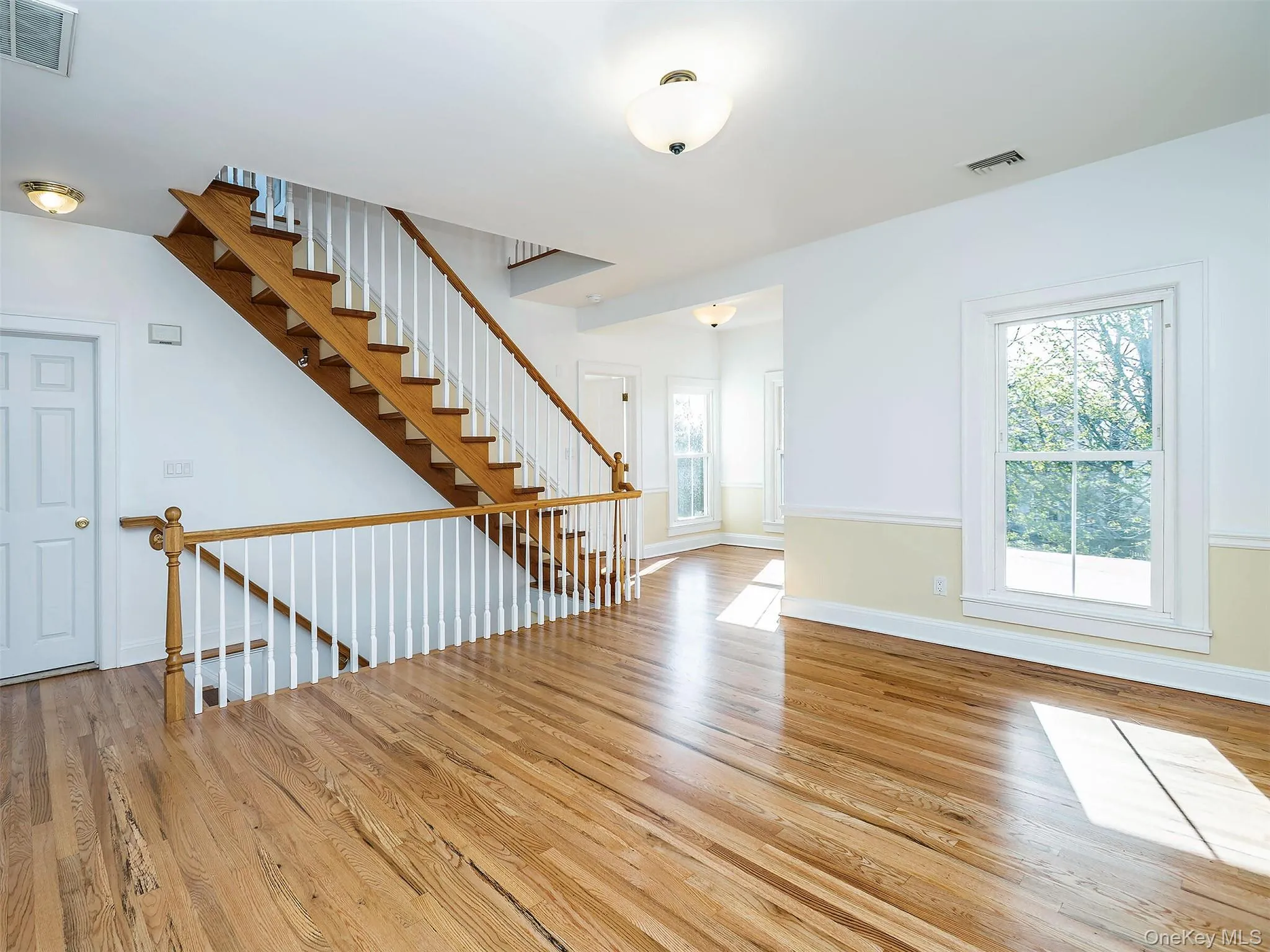 26 Summit Avenue, Oyster Bay, NY, 2 Bedrooms Bedrooms, 5 Rooms Rooms,1 BathroomBathrooms,Residential Lease,For Rent,Summit,0,986031 26 Summit Avenue, Oyster Bay, NY, 2 Bedrooms Bedrooms, 5 Rooms Rooms,1 BathroomBathrooms,Residential Lease,For Rent,Summit,0,986031