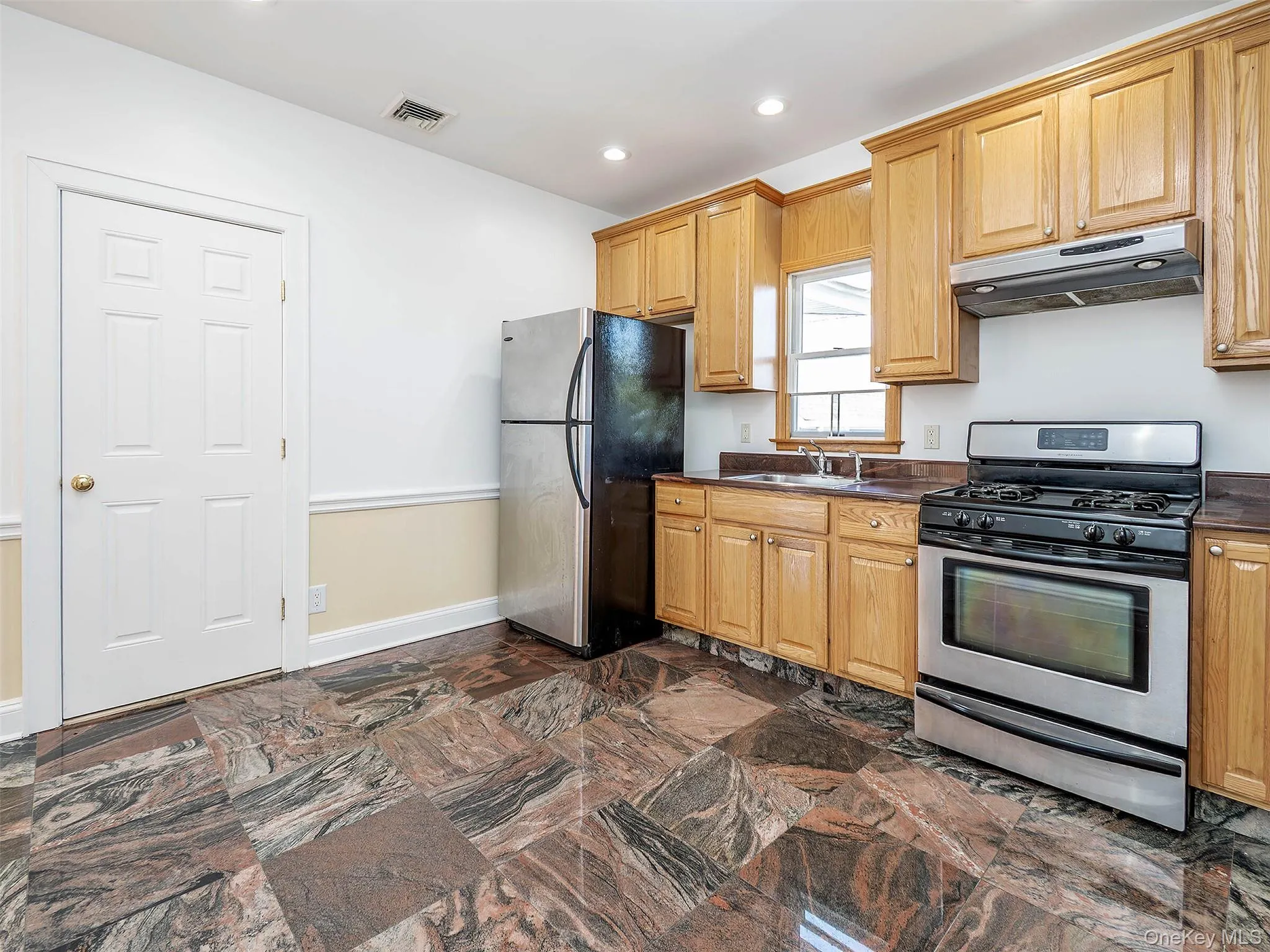 26 Summit Avenue, Oyster Bay, NY, 2 Bedrooms Bedrooms, 5 Rooms Rooms,1 BathroomBathrooms,Residential Lease,For Rent,Summit,0,986031 26 Summit Avenue, Oyster Bay, NY, 2 Bedrooms Bedrooms, 5 Rooms Rooms,1 BathroomBathrooms,Residential Lease,For Rent,Summit,0,986031