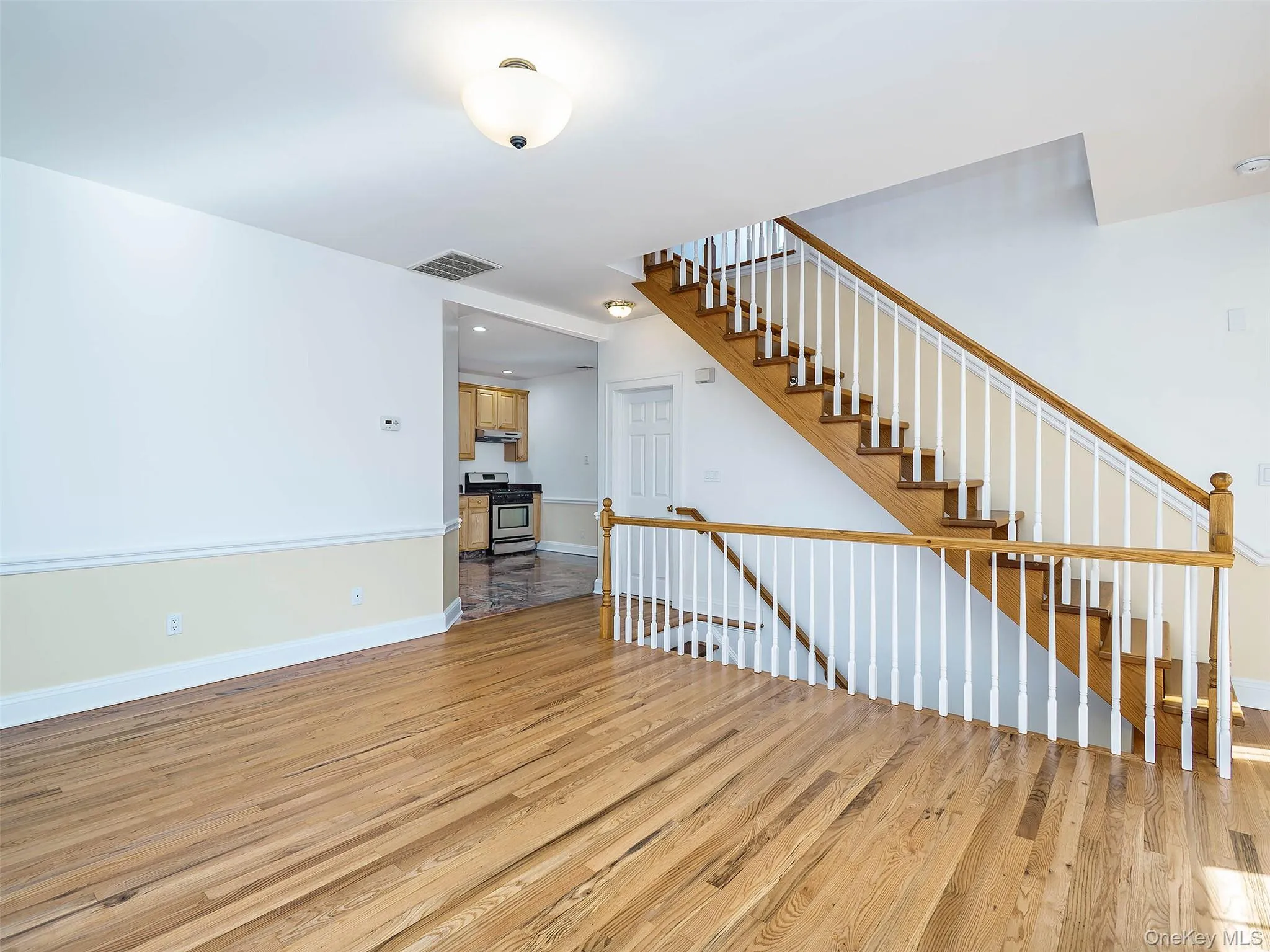 26 Summit Avenue, Oyster Bay, NY, 2 Bedrooms Bedrooms, 5 Rooms Rooms,1 BathroomBathrooms,Residential Lease,For Rent,Summit,0,986031 26 Summit Avenue, Oyster Bay, NY, 2 Bedrooms Bedrooms, 5 Rooms Rooms,1 BathroomBathrooms,Residential Lease,For Rent,Summit,0,986031