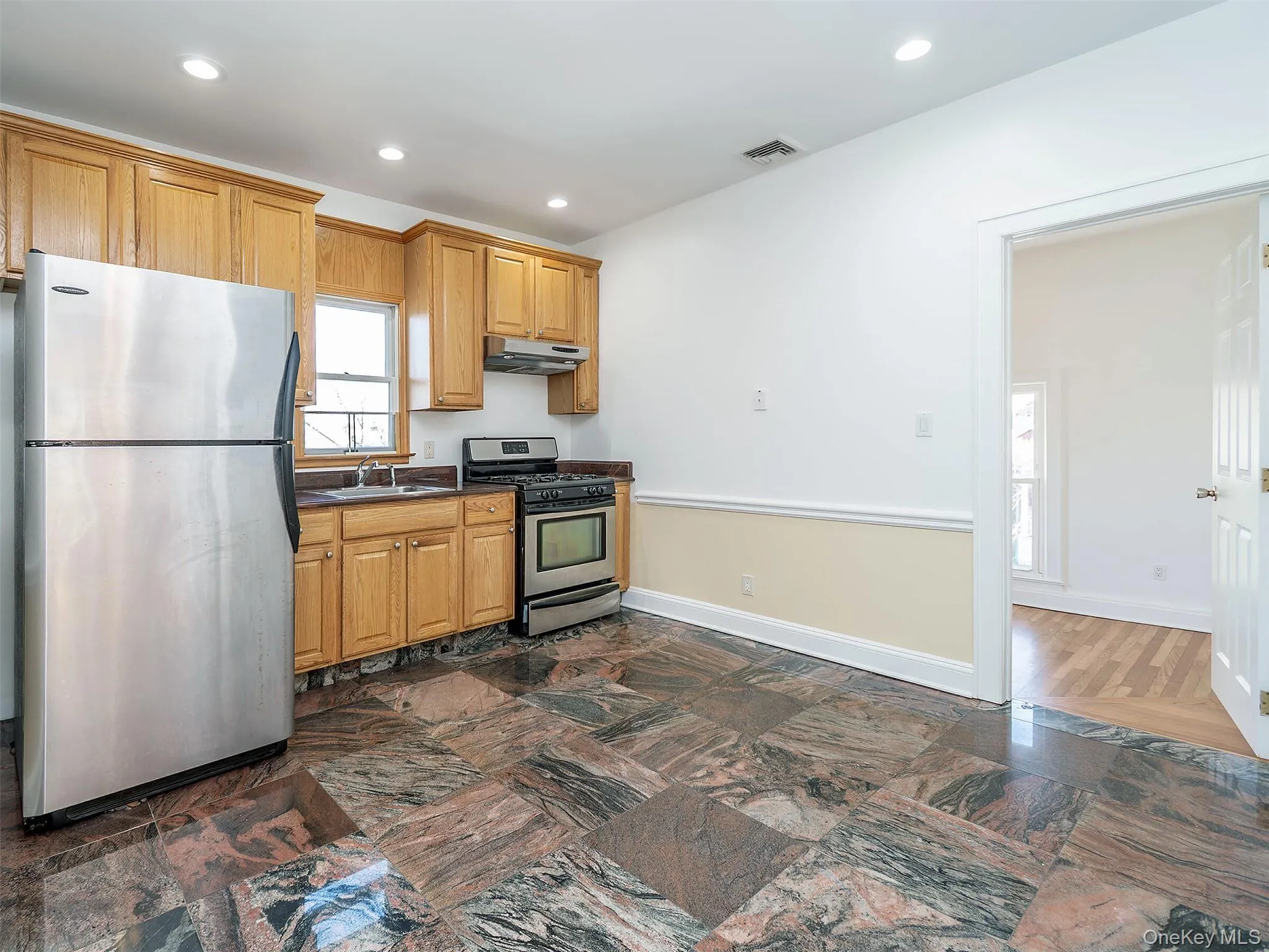 26 Summit Avenue, Oyster Bay, NY, 2 Bedrooms Bedrooms, 5 Rooms Rooms,1 BathroomBathrooms,Residential Lease,For Rent,Summit,0,986031 26 Summit Avenue, Oyster Bay, NY, 2 Bedrooms Bedrooms, 5 Rooms Rooms,1 BathroomBathrooms,Residential Lease,For Rent,Summit,0,986031