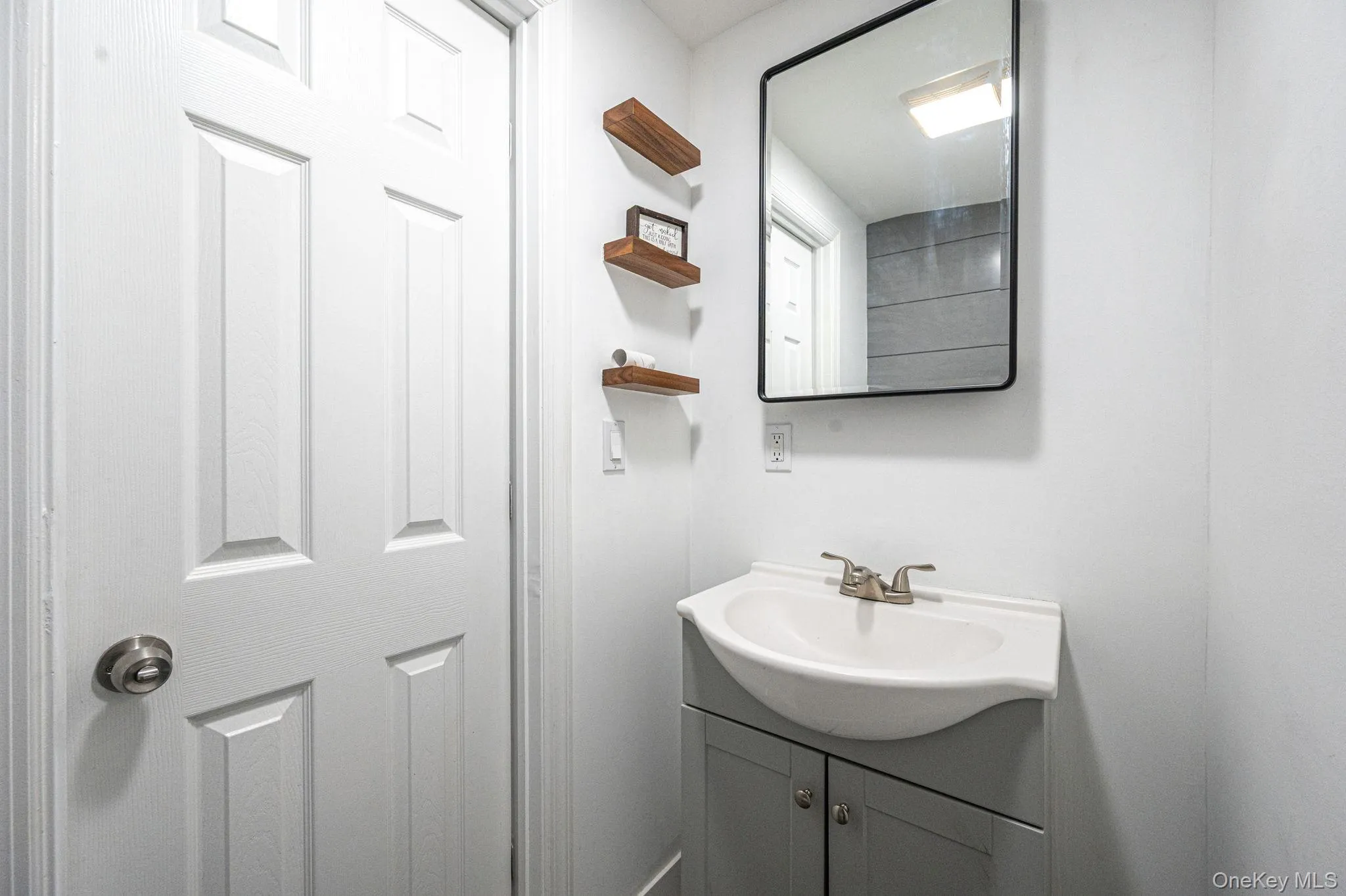 38 Hawthorne Road, Brookhaven, NY, 3 Bedrooms Bedrooms, 8 Rooms Rooms,1 BathroomBathrooms,Residential,For Rent,Hawthorne,0,986051 38 Hawthorne Road, Brookhaven, NY, 3 Bedrooms Bedrooms, 8 Rooms Rooms,1 BathroomBathrooms,Residential,For Rent,Hawthorne,0,986051