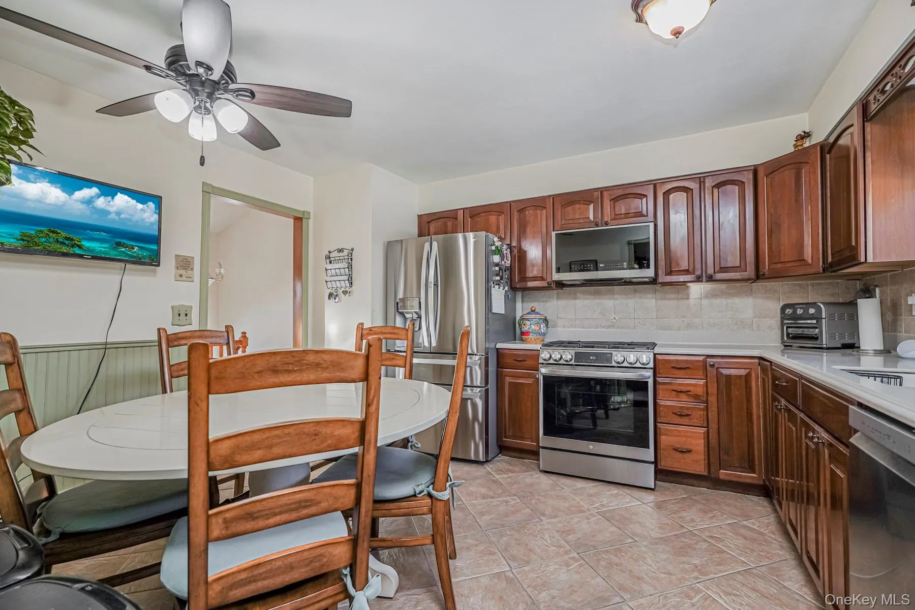 317 Darlington Avenue, New York, NY, 4 Bedrooms Bedrooms, 9 Rooms Rooms,1 BathroomBathrooms,Residential Lease,For Rent,Darlington,0,986061 317 Darlington Avenue, New York, NY, 4 Bedrooms Bedrooms, 9 Rooms Rooms,1 BathroomBathrooms,Residential Lease,For Rent,Darlington,0,986061