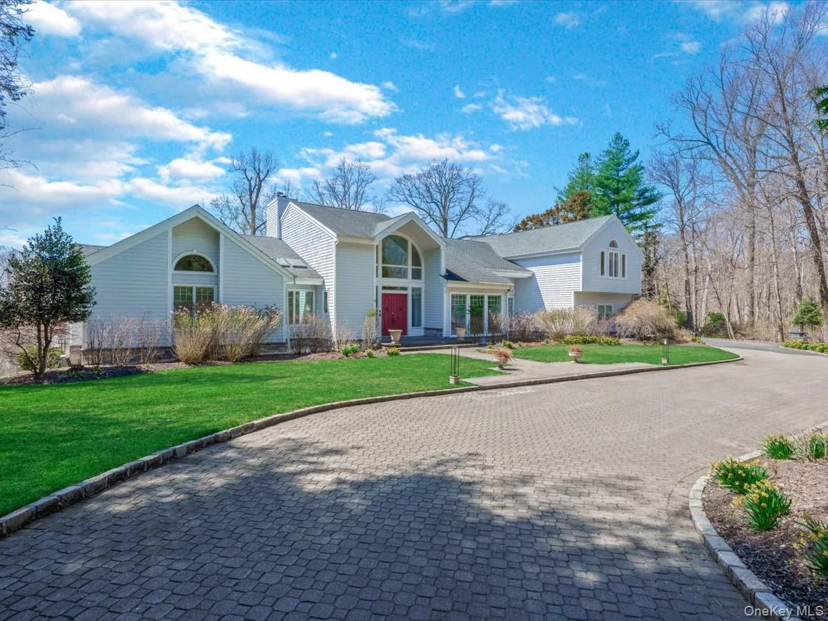 19 Mallard Drive, Huntington, NY, 6 Bedrooms Bedrooms, 14 Rooms Rooms,6 BathroomsBathrooms,Residential,For Rent,Mallard,0,986062 19 Mallard Drive, Huntington, NY, 6 Bedrooms Bedrooms, 14 Rooms Rooms,6 BathroomsBathrooms,Residential,For Rent,Mallard,0,986062