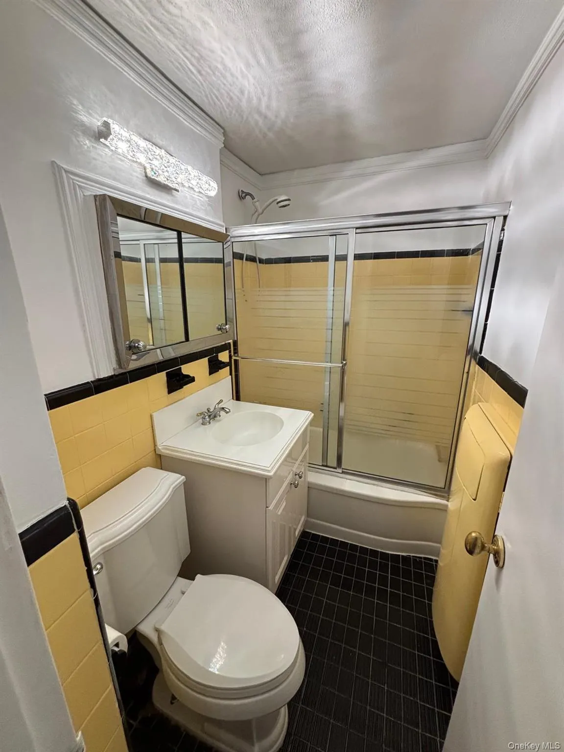 9810 64th Avenue, New York, NY, 1 Bedroom Bedrooms, 3 Rooms Rooms,1 BathroomBathrooms,Residential Lease,For Rent,64th,0,986072 9810 64th Avenue, New York, NY, 1 Bedroom Bedrooms, 3 Rooms Rooms,1 BathroomBathrooms,Residential Lease,For Rent,64th,0,986072