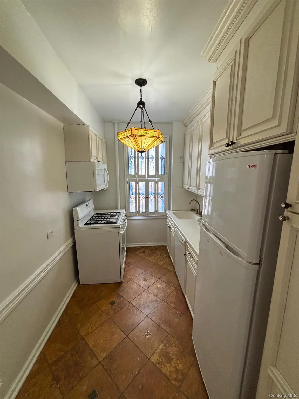9810 64th Avenue, New York, NY, 1 Bedroom Bedrooms, 3 Rooms Rooms,1 BathroomBathrooms,Residential Lease,For Rent,64th,0,986072 9810 64th Avenue, New York, NY, 1 Bedroom Bedrooms, 3 Rooms Rooms,1 BathroomBathrooms,Residential Lease,For Rent,64th,0,986072