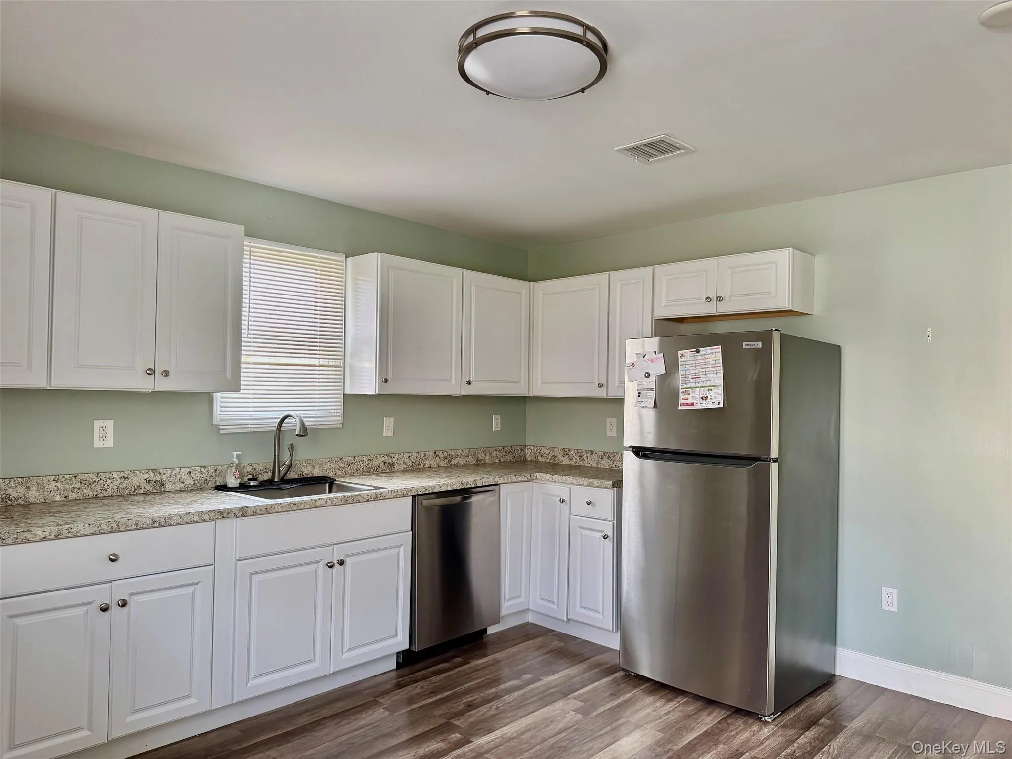 2 Lafayette Drive, Brookhaven, NY, 3 Bedrooms Bedrooms, 8 Rooms Rooms,1 BathroomBathrooms,Residential Lease,For Rent,Lafayette,0,986075 2 Lafayette Drive, Brookhaven, NY, 3 Bedrooms Bedrooms, 8 Rooms Rooms,1 BathroomBathrooms,Residential Lease,For Rent,Lafayette,0,986075