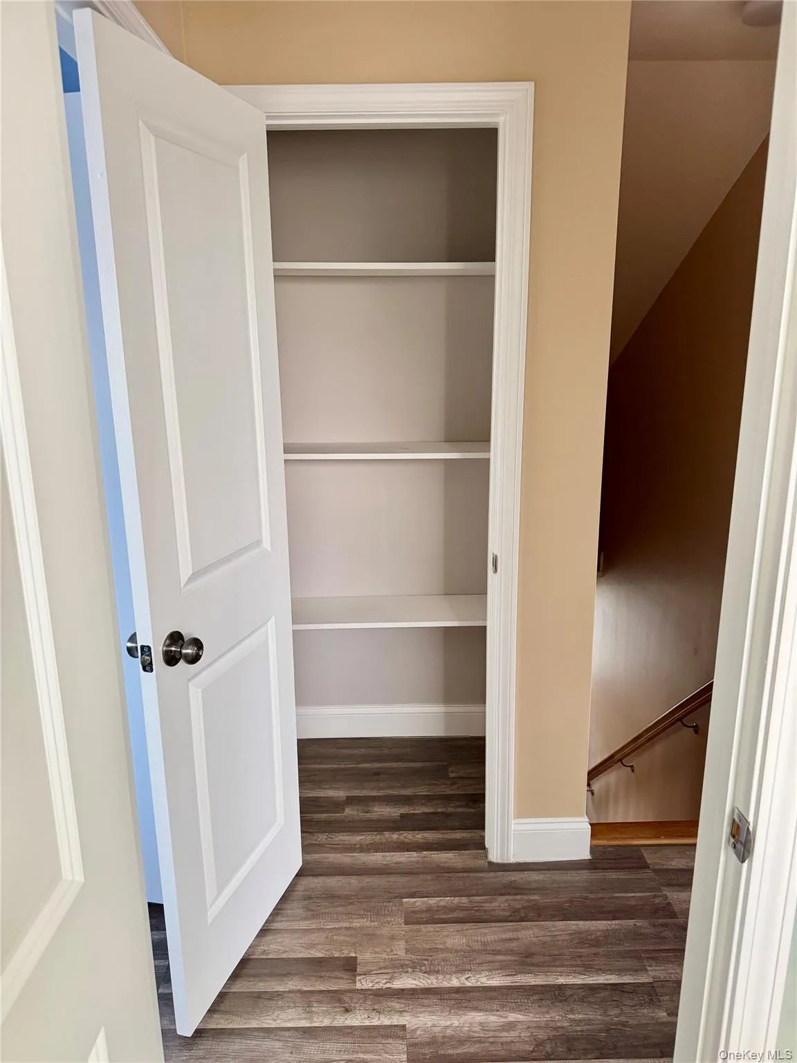 2 Lafayette Drive, Brookhaven, NY, 3 Bedrooms Bedrooms, 8 Rooms Rooms,1 BathroomBathrooms,Residential Lease,For Rent,Lafayette,0,986075 2 Lafayette Drive, Brookhaven, NY, 3 Bedrooms Bedrooms, 8 Rooms Rooms,1 BathroomBathrooms,Residential Lease,For Rent,Lafayette,0,986075