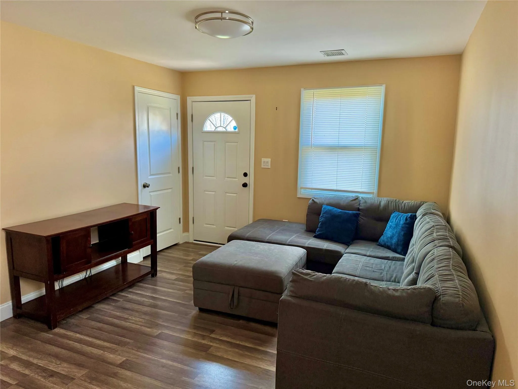 2 Lafayette Drive, Brookhaven, NY, 3 Bedrooms Bedrooms, 8 Rooms Rooms,1 BathroomBathrooms,Residential Lease,For Rent,Lafayette,0,986075 2 Lafayette Drive, Brookhaven, NY, 3 Bedrooms Bedrooms, 8 Rooms Rooms,1 BathroomBathrooms,Residential Lease,For Rent,Lafayette,0,986075