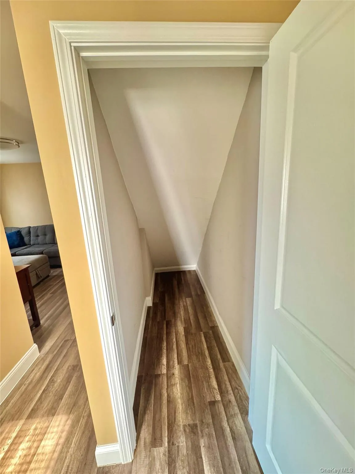 2 Lafayette Drive, Brookhaven, NY, 3 Bedrooms Bedrooms, 8 Rooms Rooms,1 BathroomBathrooms,Residential Lease,For Rent,Lafayette,0,986075 2 Lafayette Drive, Brookhaven, NY, 3 Bedrooms Bedrooms, 8 Rooms Rooms,1 BathroomBathrooms,Residential Lease,For Rent,Lafayette,0,986075