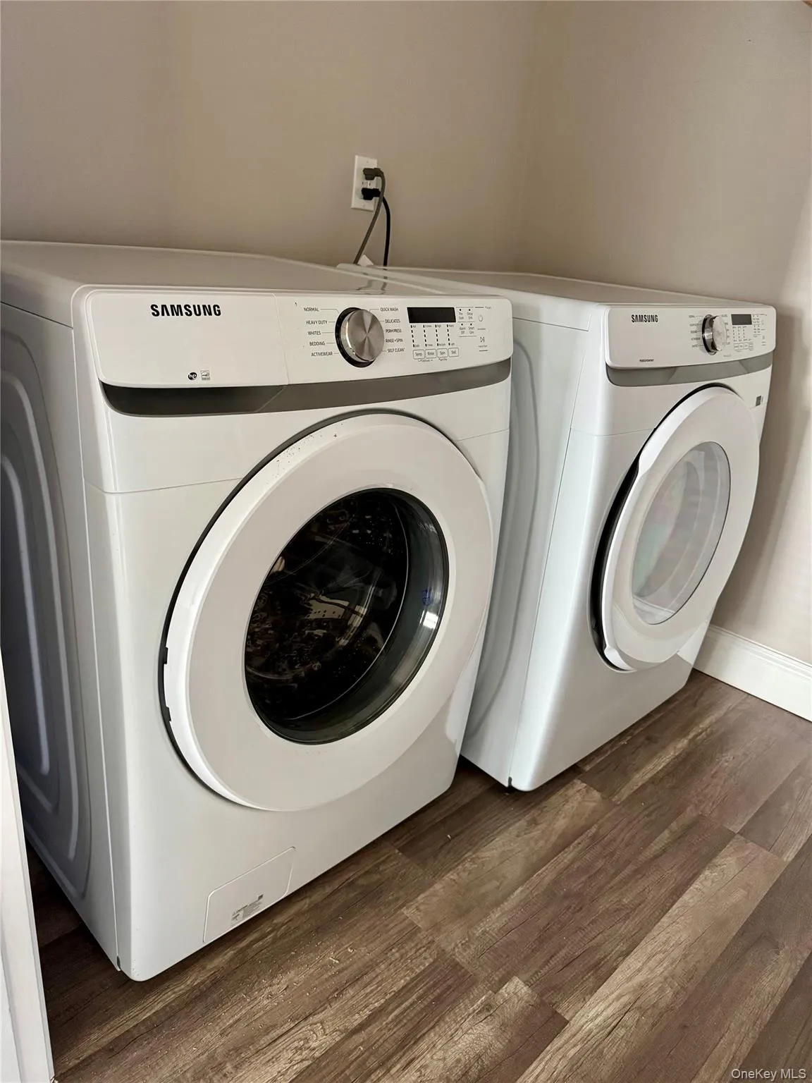 2 Lafayette Drive, Brookhaven, NY, 3 Bedrooms Bedrooms, 8 Rooms Rooms,1 BathroomBathrooms,Residential Lease,For Rent,Lafayette,0,986075 2 Lafayette Drive, Brookhaven, NY, 3 Bedrooms Bedrooms, 8 Rooms Rooms,1 BathroomBathrooms,Residential Lease,For Rent,Lafayette,0,986075