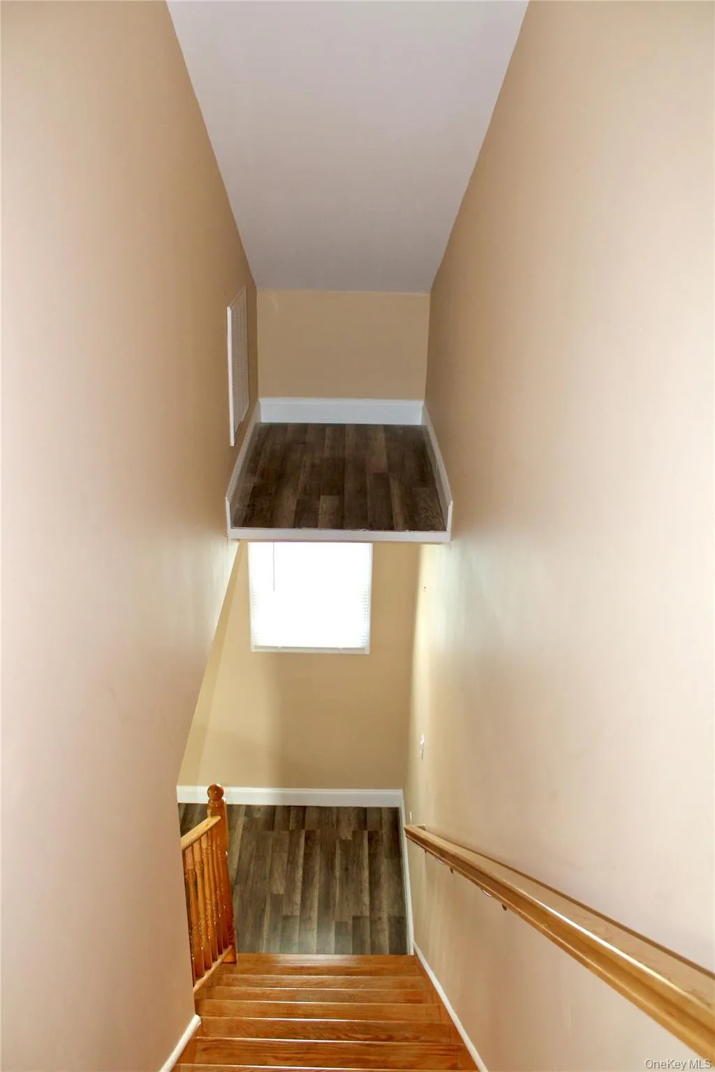 2 Lafayette Drive, Brookhaven, NY, 3 Bedrooms Bedrooms, 8 Rooms Rooms,1 BathroomBathrooms,Residential Lease,For Rent,Lafayette,0,986075 2 Lafayette Drive, Brookhaven, NY, 3 Bedrooms Bedrooms, 8 Rooms Rooms,1 BathroomBathrooms,Residential Lease,For Rent,Lafayette,0,986075