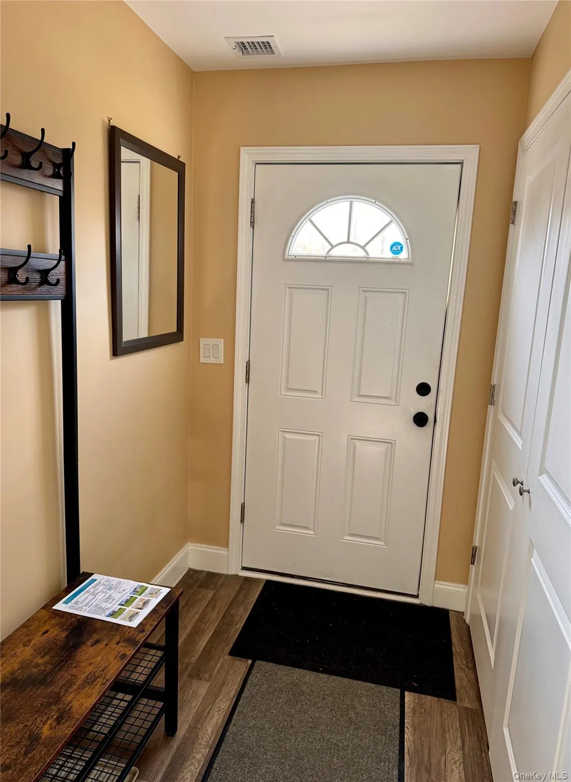 2 Lafayette Drive, Brookhaven, NY, 3 Bedrooms Bedrooms, 8 Rooms Rooms,1 BathroomBathrooms,Residential Lease,For Rent,Lafayette,0,986075 2 Lafayette Drive, Brookhaven, NY, 3 Bedrooms Bedrooms, 8 Rooms Rooms,1 BathroomBathrooms,Residential Lease,For Rent,Lafayette,0,986075