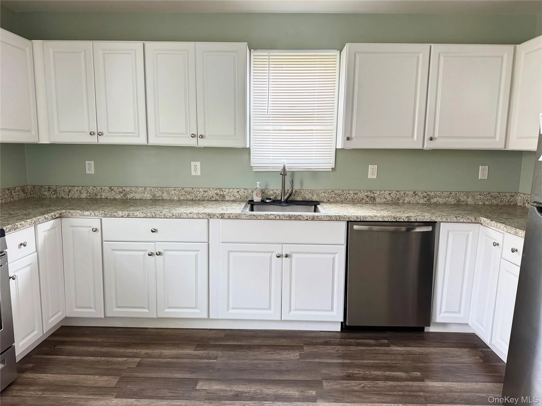 2 Lafayette Drive, Brookhaven, NY, 3 Bedrooms Bedrooms, 8 Rooms Rooms,1 BathroomBathrooms,Residential Lease,For Rent,Lafayette,0,986075 2 Lafayette Drive, Brookhaven, NY, 3 Bedrooms Bedrooms, 8 Rooms Rooms,1 BathroomBathrooms,Residential Lease,For Rent,Lafayette,0,986075