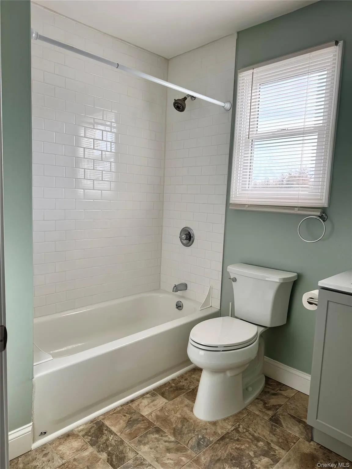 2 Lafayette Drive, Brookhaven, NY, 3 Bedrooms Bedrooms, 8 Rooms Rooms,1 BathroomBathrooms,Residential Lease,For Rent,Lafayette,0,986075 2 Lafayette Drive, Brookhaven, NY, 3 Bedrooms Bedrooms, 8 Rooms Rooms,1 BathroomBathrooms,Residential Lease,For Rent,Lafayette,0,986075