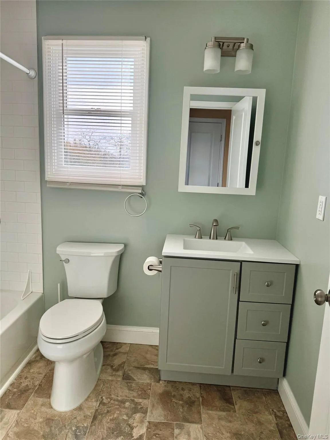 2 Lafayette Drive, Brookhaven, NY, 3 Bedrooms Bedrooms, 8 Rooms Rooms,1 BathroomBathrooms,Residential Lease,For Rent,Lafayette,0,986075 2 Lafayette Drive, Brookhaven, NY, 3 Bedrooms Bedrooms, 8 Rooms Rooms,1 BathroomBathrooms,Residential Lease,For Rent,Lafayette,0,986075