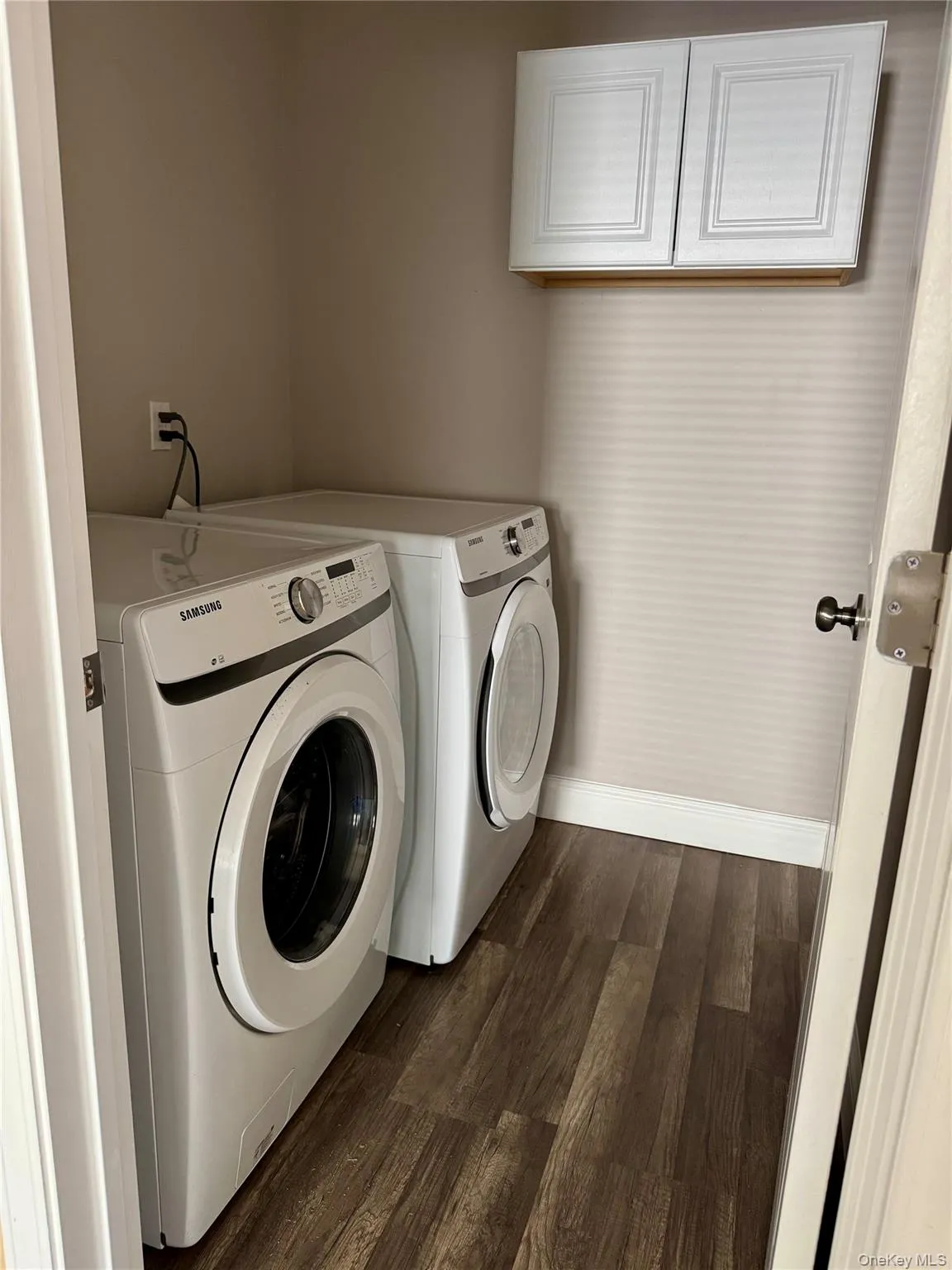 2 Lafayette Drive, Brookhaven, NY, 3 Bedrooms Bedrooms, 8 Rooms Rooms,1 BathroomBathrooms,Residential Lease,For Rent,Lafayette,0,986075 2 Lafayette Drive, Brookhaven, NY, 3 Bedrooms Bedrooms, 8 Rooms Rooms,1 BathroomBathrooms,Residential Lease,For Rent,Lafayette,0,986075