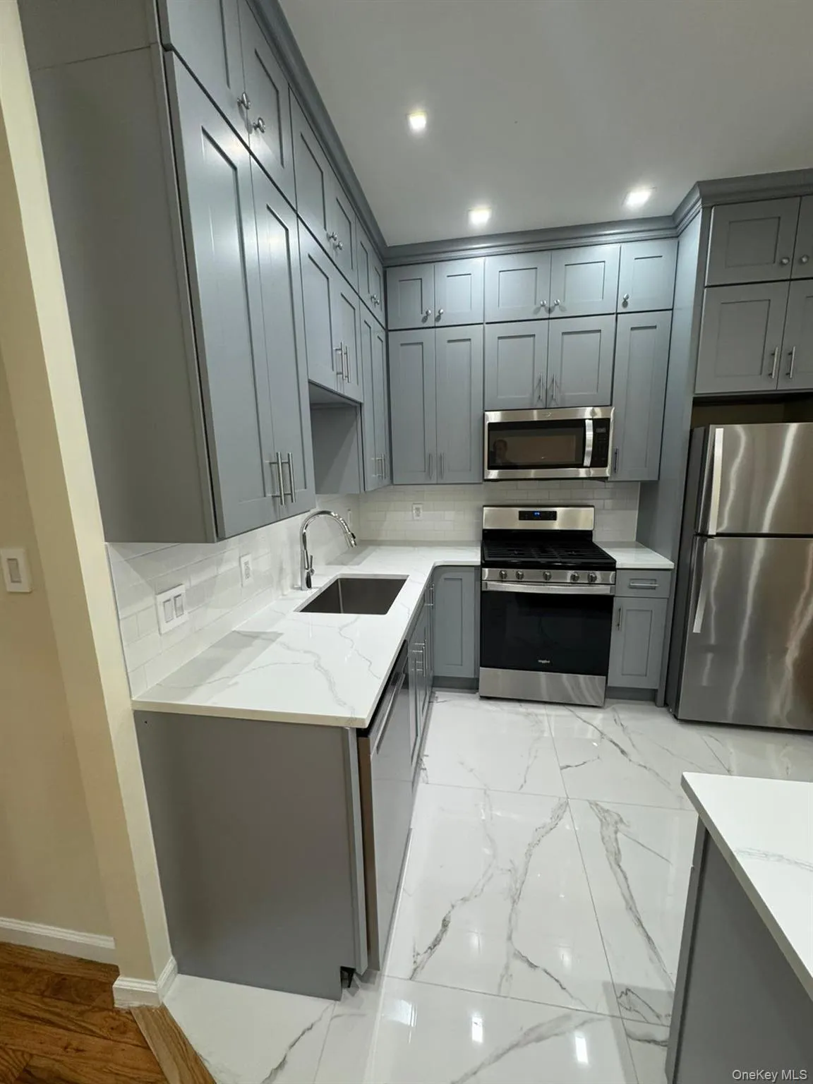 423 Beach 9th Street, New York, NY, 3 Bedrooms Bedrooms, 6 Rooms Rooms,1 BathroomBathrooms,Residential Lease,For Rent,Beach 9th,0,986093 423 Beach 9th Street, New York, NY, 3 Bedrooms Bedrooms, 6 Rooms Rooms,1 BathroomBathrooms,Residential Lease,For Rent,Beach 9th,0,986093