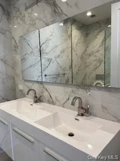 19-14 21st Road, New York, NY, 2 Bedrooms Bedrooms, 4 Rooms Rooms,2 BathroomsBathrooms,Residential Lease,For Rent,21st Road,0,986105 19-14 21st Road, New York, NY, 2 Bedrooms Bedrooms, 4 Rooms Rooms,2 BathroomsBathrooms,Residential Lease,For Rent,21st Road,0,986105