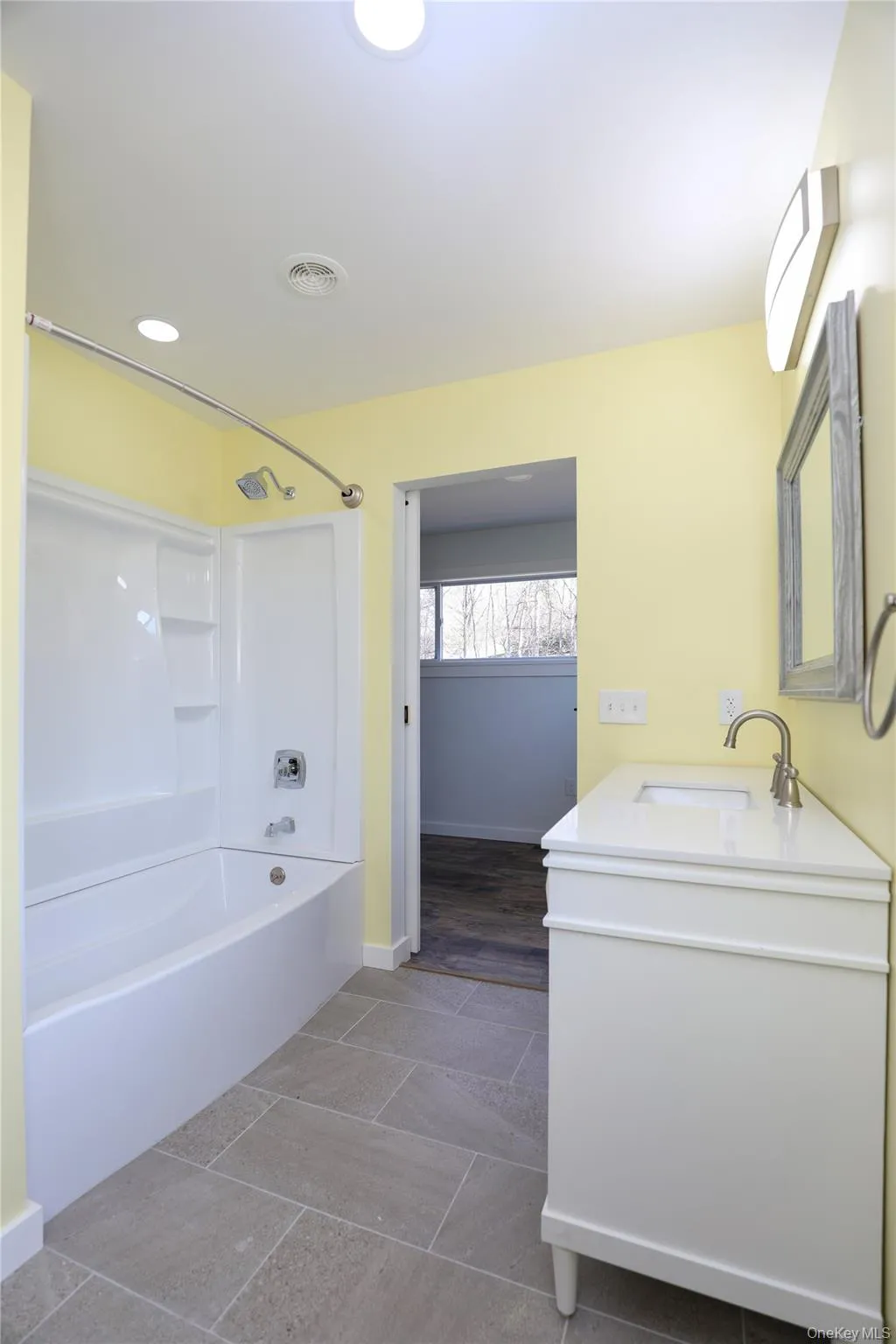 111 Zandhoek Road, Hurley, NY, 4 Bedrooms Bedrooms, 6 Rooms Rooms,2 BathroomsBathrooms,Residential Lease,For Rent,Zandhoek,0,986120 111 Zandhoek Road, Hurley, NY, 4 Bedrooms Bedrooms, 6 Rooms Rooms,2 BathroomsBathrooms,Residential Lease,For Rent,Zandhoek,0,986120
