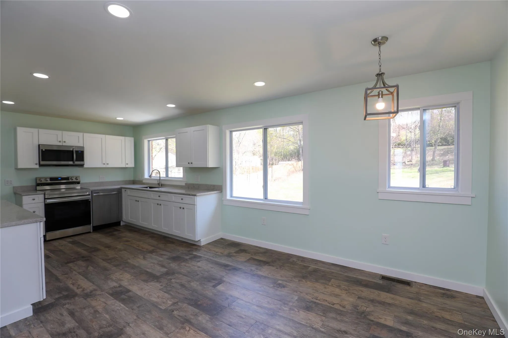 111 Zandhoek Road, Hurley, NY, 4 Bedrooms Bedrooms, 6 Rooms Rooms,2 BathroomsBathrooms,Residential Lease,For Rent,Zandhoek,0,986120 111 Zandhoek Road, Hurley, NY, 4 Bedrooms Bedrooms, 6 Rooms Rooms,2 BathroomsBathrooms,Residential Lease,For Rent,Zandhoek,0,986120