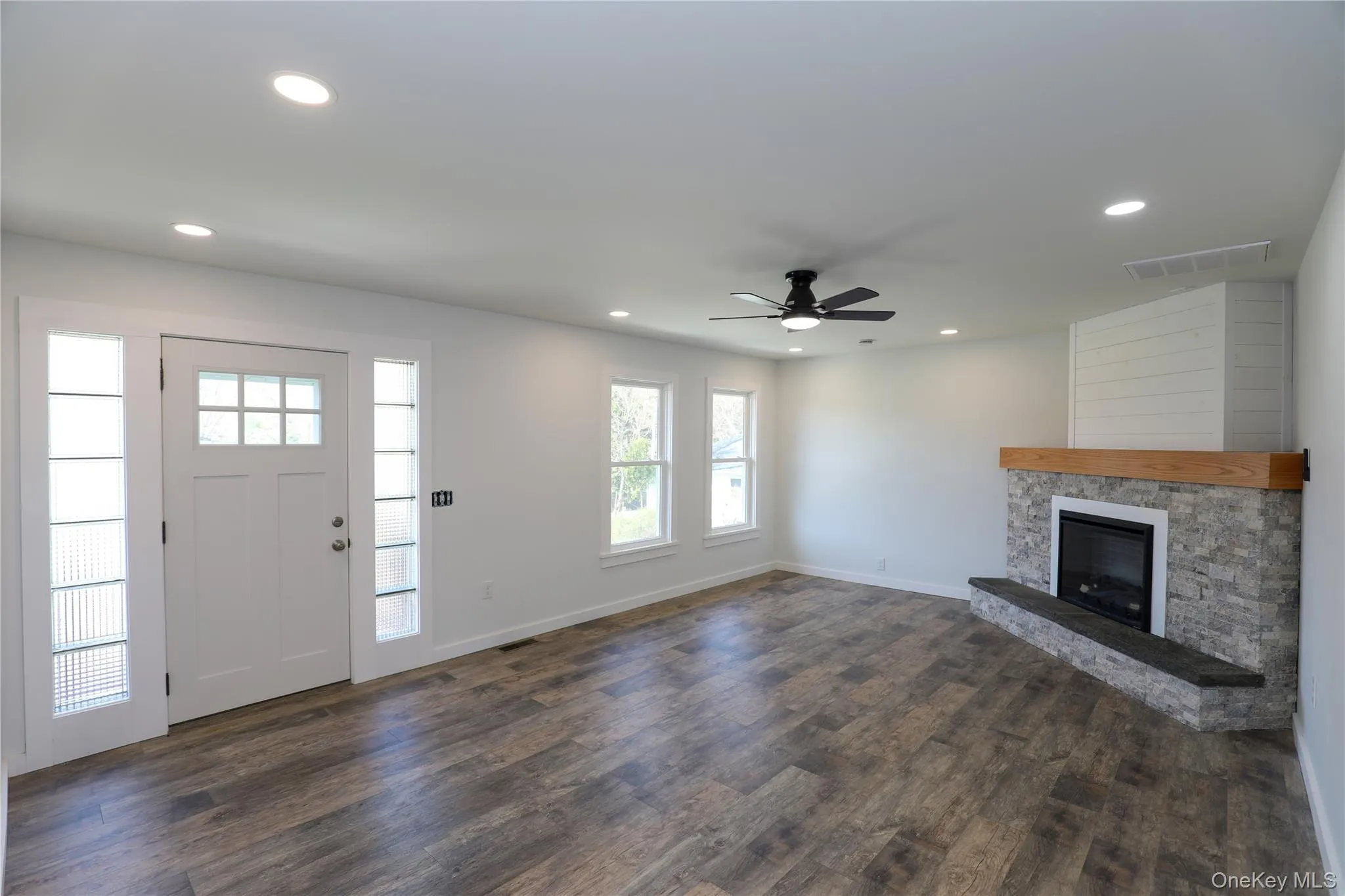 111 Zandhoek Road, Hurley, NY, 4 Bedrooms Bedrooms, 6 Rooms Rooms,2 BathroomsBathrooms,Residential Lease,For Rent,Zandhoek,0,986120 111 Zandhoek Road, Hurley, NY, 4 Bedrooms Bedrooms, 6 Rooms Rooms,2 BathroomsBathrooms,Residential Lease,For Rent,Zandhoek,0,986120