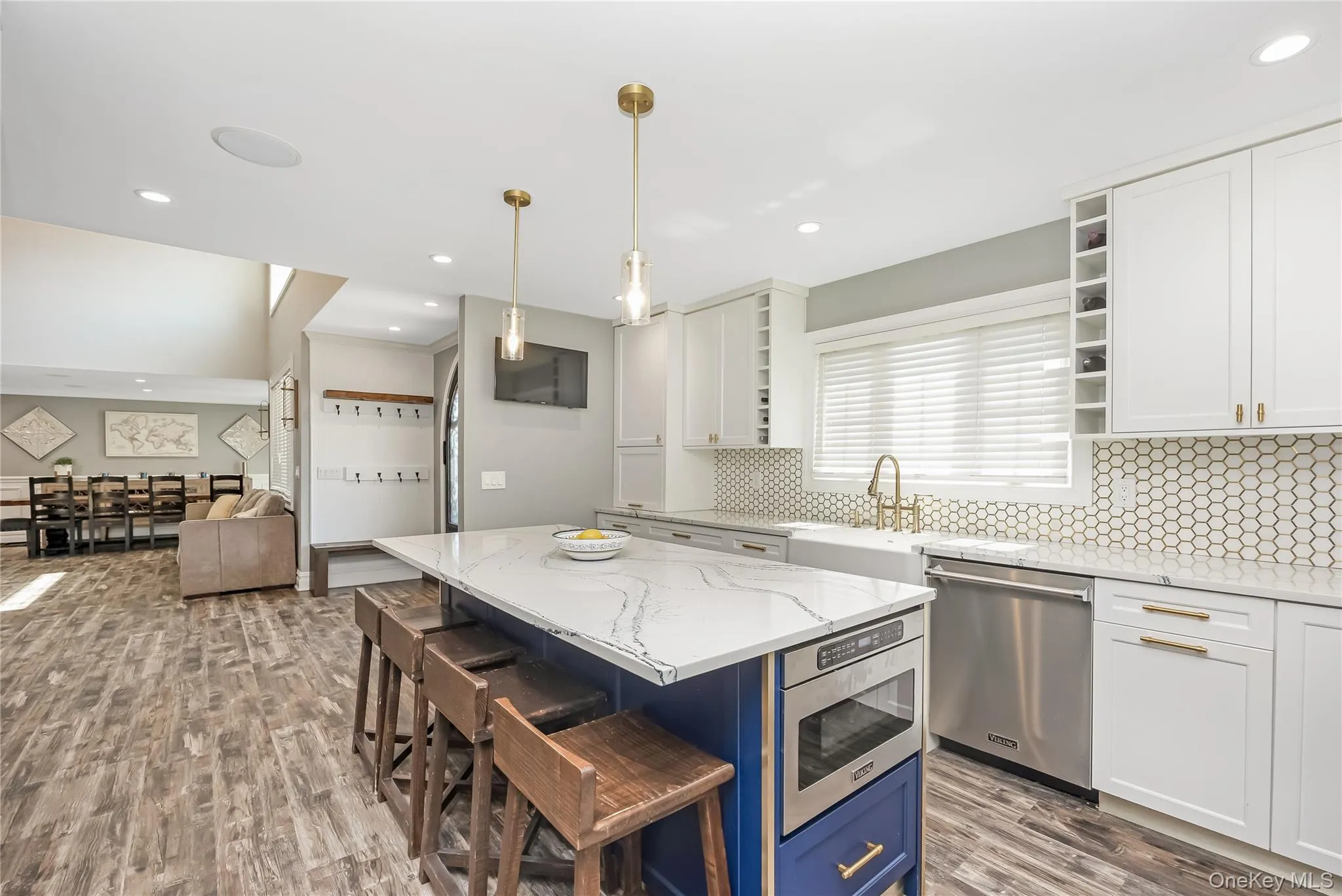 42 Sandy Lane, Oyster Bay, NY, 5 Bedrooms Bedrooms, 15 Rooms Rooms,3 BathroomsBathrooms,Residential,For Rent,Sandy,0,986121 42 Sandy Lane, Oyster Bay, NY, 5 Bedrooms Bedrooms, 15 Rooms Rooms,3 BathroomsBathrooms,Residential,For Rent,Sandy,0,986121