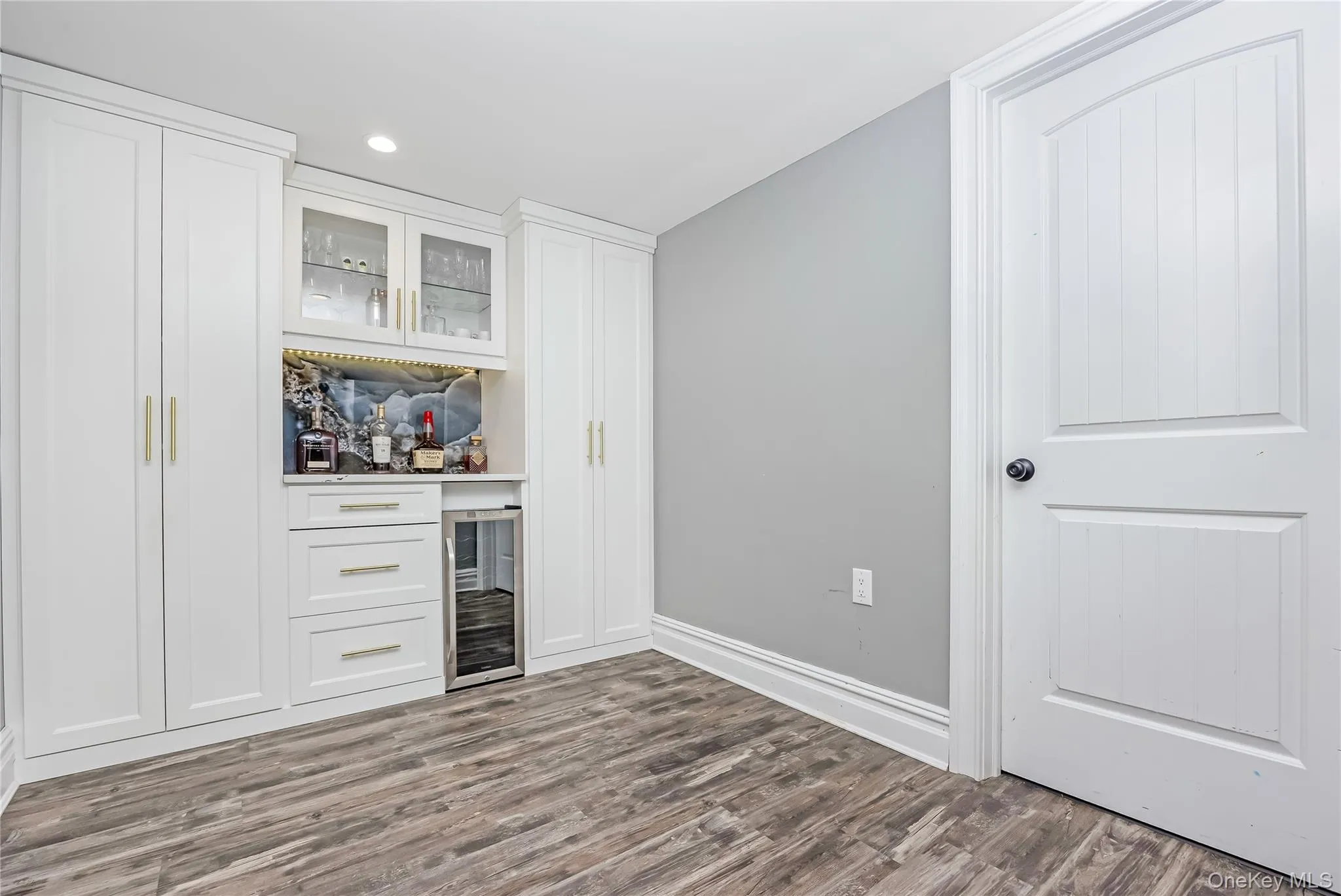 42 Sandy Lane, Oyster Bay, NY, 5 Bedrooms Bedrooms, 15 Rooms Rooms,3 BathroomsBathrooms,Residential,For Rent,Sandy,0,986121 42 Sandy Lane, Oyster Bay, NY, 5 Bedrooms Bedrooms, 15 Rooms Rooms,3 BathroomsBathrooms,Residential,For Rent,Sandy,0,986121