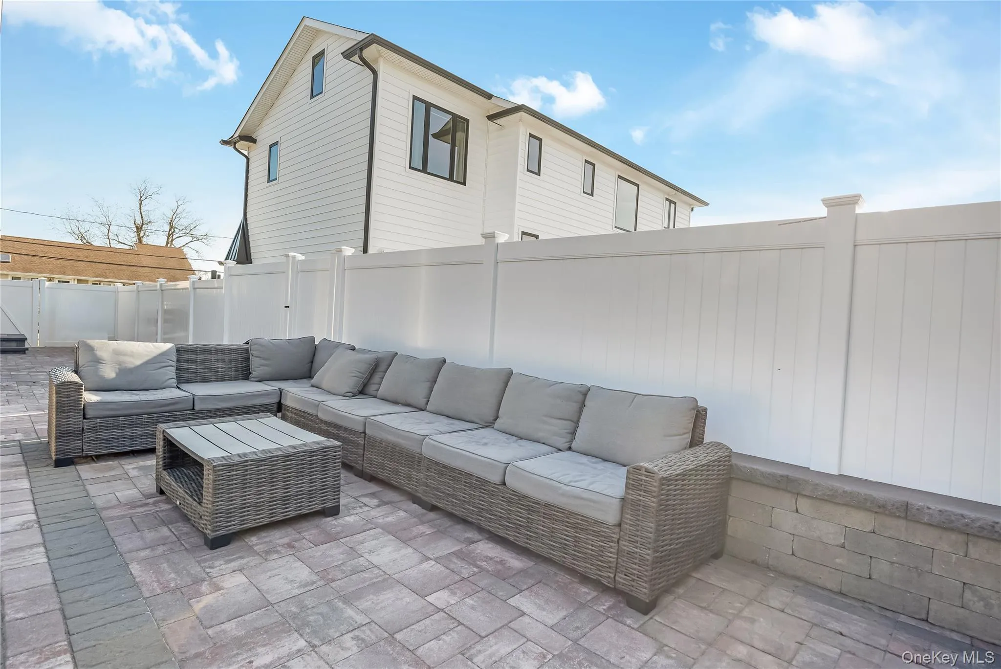 42 Sandy Lane, Oyster Bay, NY, 5 Bedrooms Bedrooms, 15 Rooms Rooms,3 BathroomsBathrooms,Residential,For Rent,Sandy,0,986121 42 Sandy Lane, Oyster Bay, NY, 5 Bedrooms Bedrooms, 15 Rooms Rooms,3 BathroomsBathrooms,Residential,For Rent,Sandy,0,986121