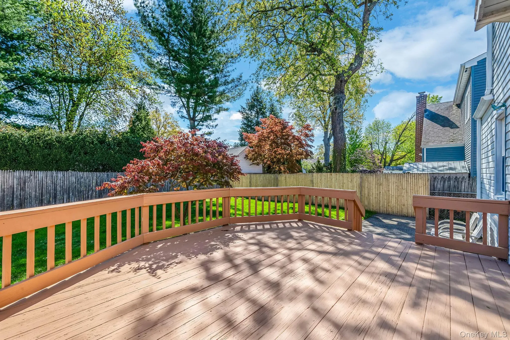 deck for dinner and relaxing - fenced deck for dinner and relaxing - fenced