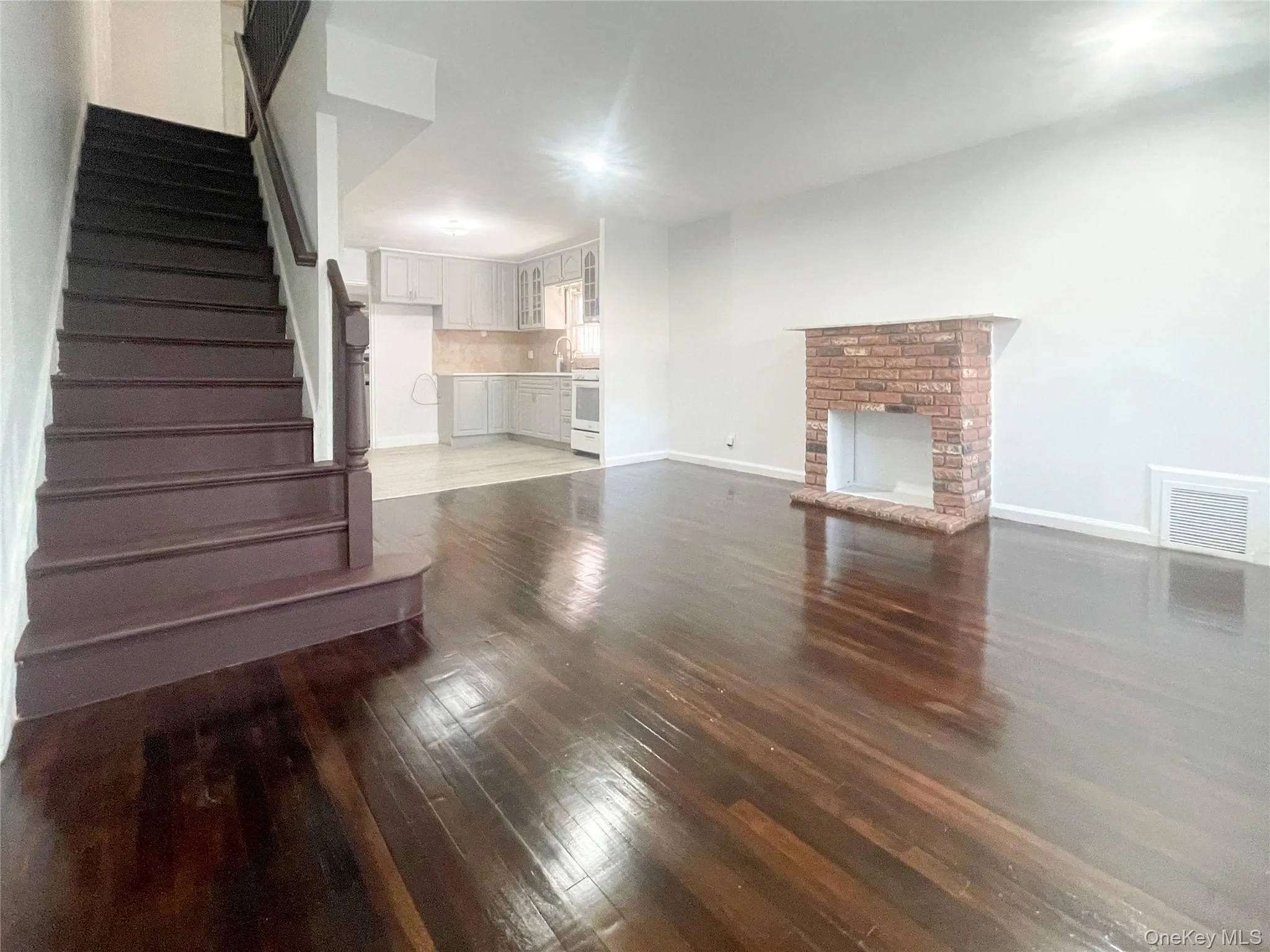 Expansive Living Room with fireplace Expansive Living Room with fireplace