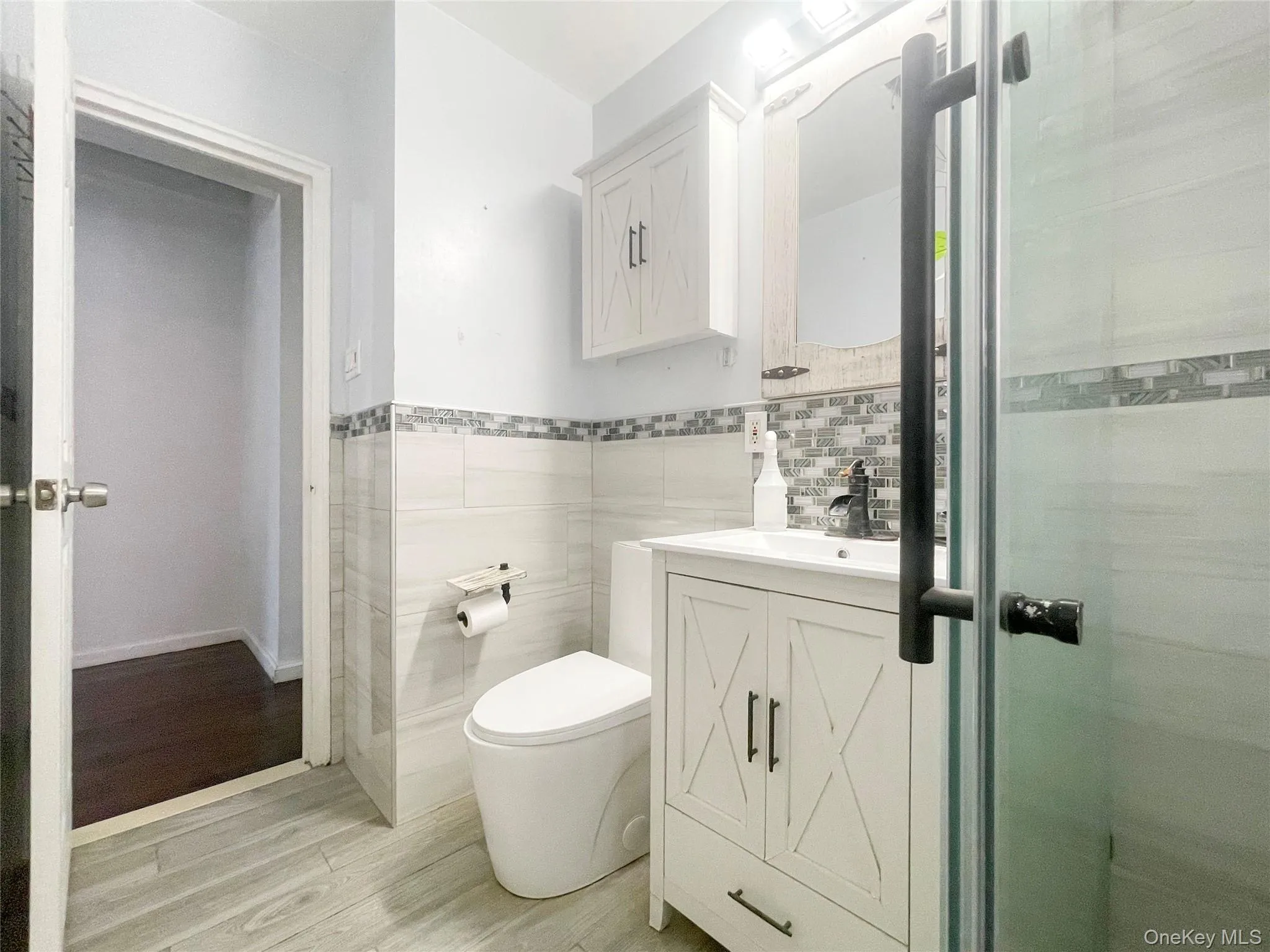 Full Bath on Second Floor Full Bath on Second Floor