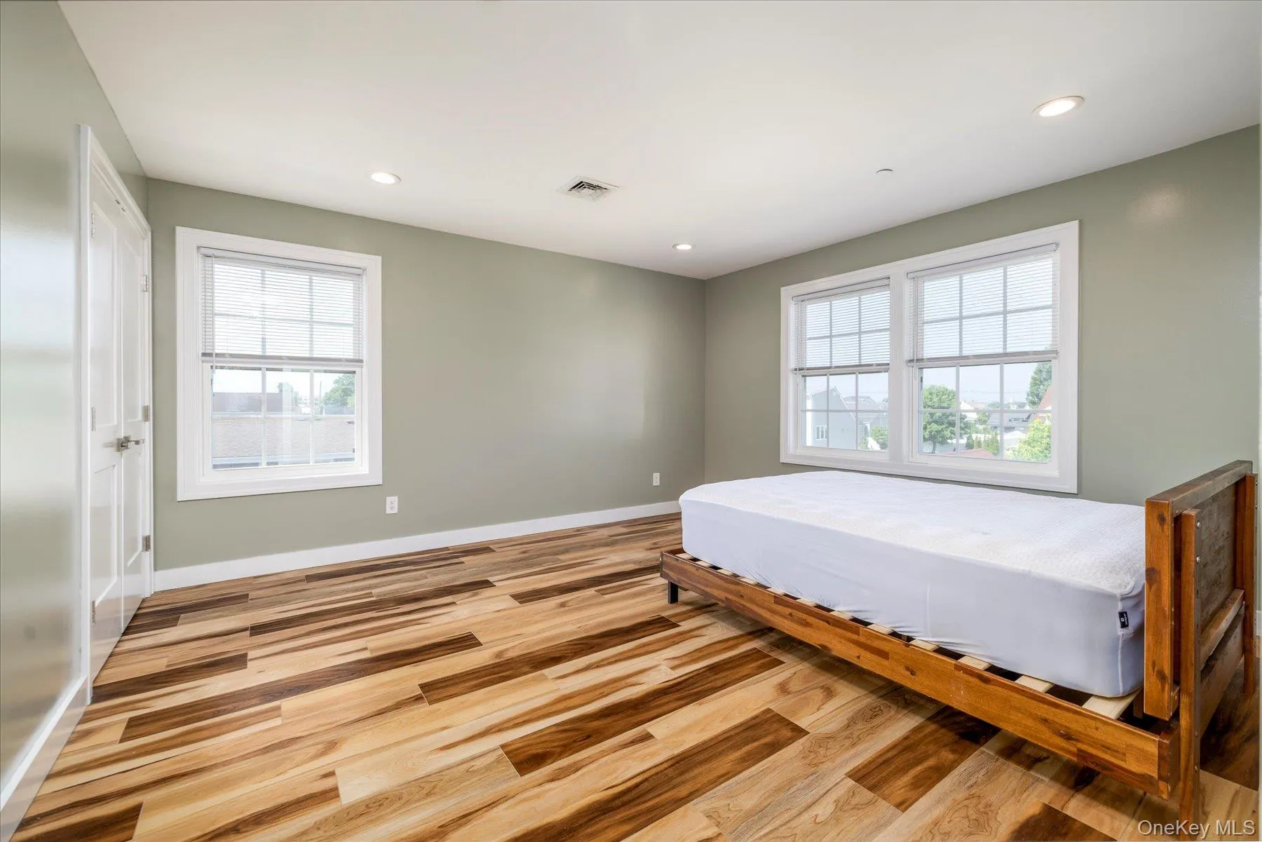 740 Ocean Avenue, Hempstead, NY, 4 Bedrooms Bedrooms, 8 Rooms Rooms,2 BathroomsBathrooms,Residential Lease,For Rent,Ocean,0,986153 740 Ocean Avenue, Hempstead, NY, 4 Bedrooms Bedrooms, 8 Rooms Rooms,2 BathroomsBathrooms,Residential Lease,For Rent,Ocean,0,986153