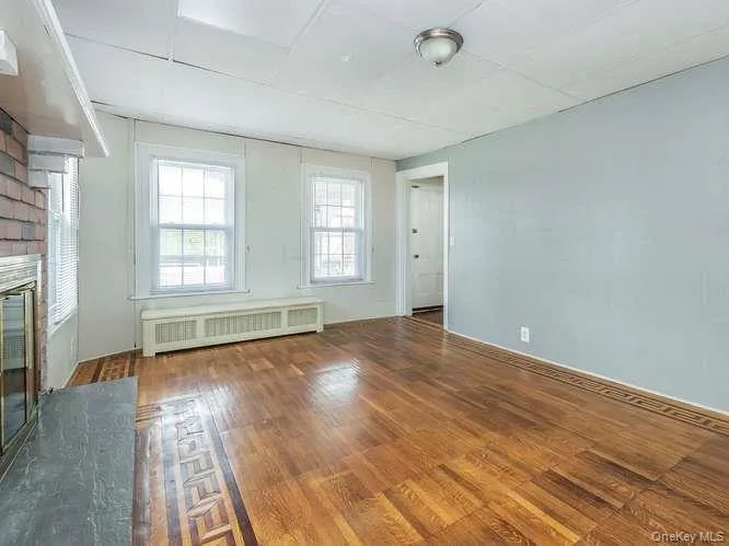 75 Grove Street, North Hempstead, NY, 4 Bedrooms Bedrooms, 7 Rooms Rooms,2 BathroomsBathrooms,Residential,For Rent,Grove,0,986170 75 Grove Street, North Hempstead, NY, 4 Bedrooms Bedrooms, 7 Rooms Rooms,2 BathroomsBathrooms,Residential,For Rent,Grove,0,986170