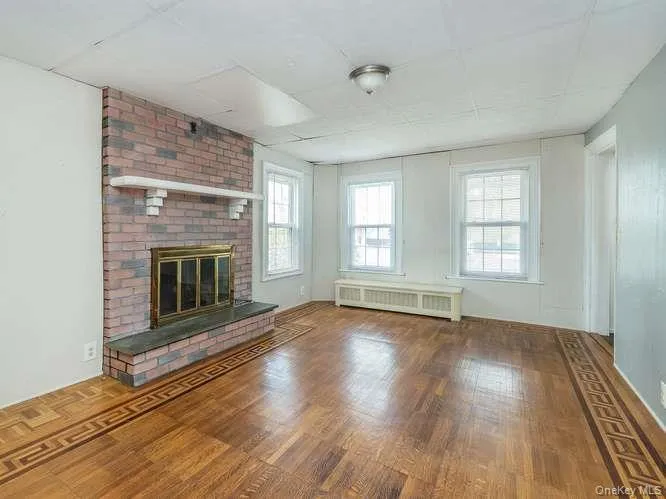 75 Grove Street, North Hempstead, NY, 4 Bedrooms Bedrooms, 7 Rooms Rooms,2 BathroomsBathrooms,Residential,For Rent,Grove,0,986170 75 Grove Street, North Hempstead, NY, 4 Bedrooms Bedrooms, 7 Rooms Rooms,2 BathroomsBathrooms,Residential,For Rent,Grove,0,986170