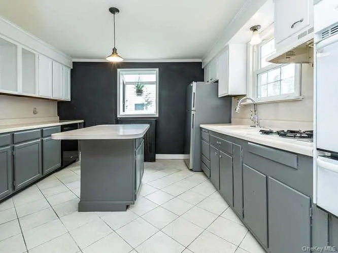 75 Grove Street, North Hempstead, NY, 4 Bedrooms Bedrooms, 7 Rooms Rooms,2 BathroomsBathrooms,Residential,For Rent,Grove,0,986170 75 Grove Street, North Hempstead, NY, 4 Bedrooms Bedrooms, 7 Rooms Rooms,2 BathroomsBathrooms,Residential,For Rent,Grove,0,986170