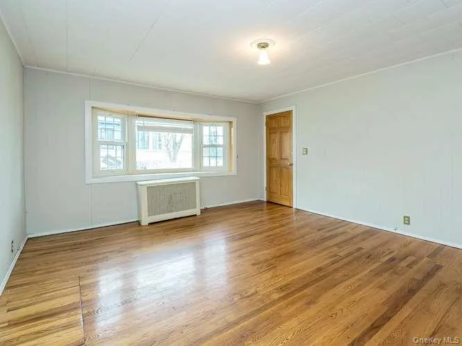 75 Grove Street, North Hempstead, NY, 4 Bedrooms Bedrooms, 7 Rooms Rooms,2 BathroomsBathrooms,Residential,For Rent,Grove,0,986170 75 Grove Street, North Hempstead, NY, 4 Bedrooms Bedrooms, 7 Rooms Rooms,2 BathroomsBathrooms,Residential,For Rent,Grove,0,986170