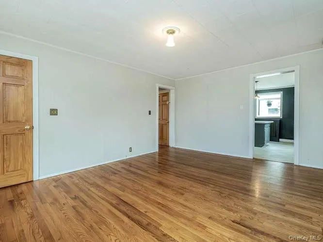 75 Grove Street, North Hempstead, NY, 4 Bedrooms Bedrooms, 7 Rooms Rooms,2 BathroomsBathrooms,Residential,For Rent,Grove,0,986170 75 Grove Street, North Hempstead, NY, 4 Bedrooms Bedrooms, 7 Rooms Rooms,2 BathroomsBathrooms,Residential,For Rent,Grove,0,986170