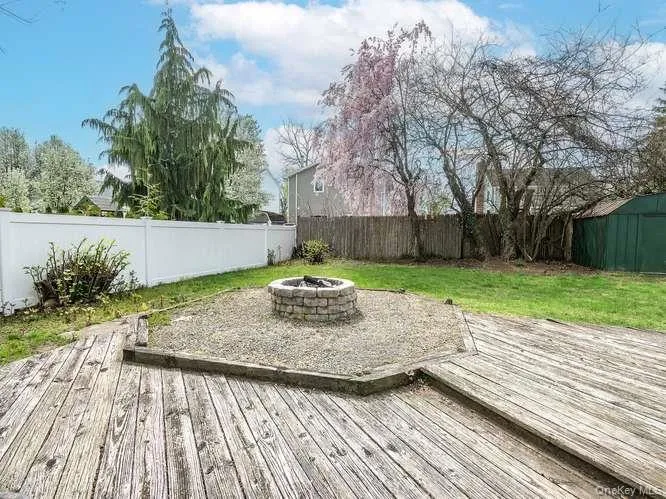 75 Grove Street, North Hempstead, NY, 4 Bedrooms Bedrooms, 7 Rooms Rooms,2 BathroomsBathrooms,Residential,For Rent,Grove,0,986170 75 Grove Street, North Hempstead, NY, 4 Bedrooms Bedrooms, 7 Rooms Rooms,2 BathroomsBathrooms,Residential,For Rent,Grove,0,986170