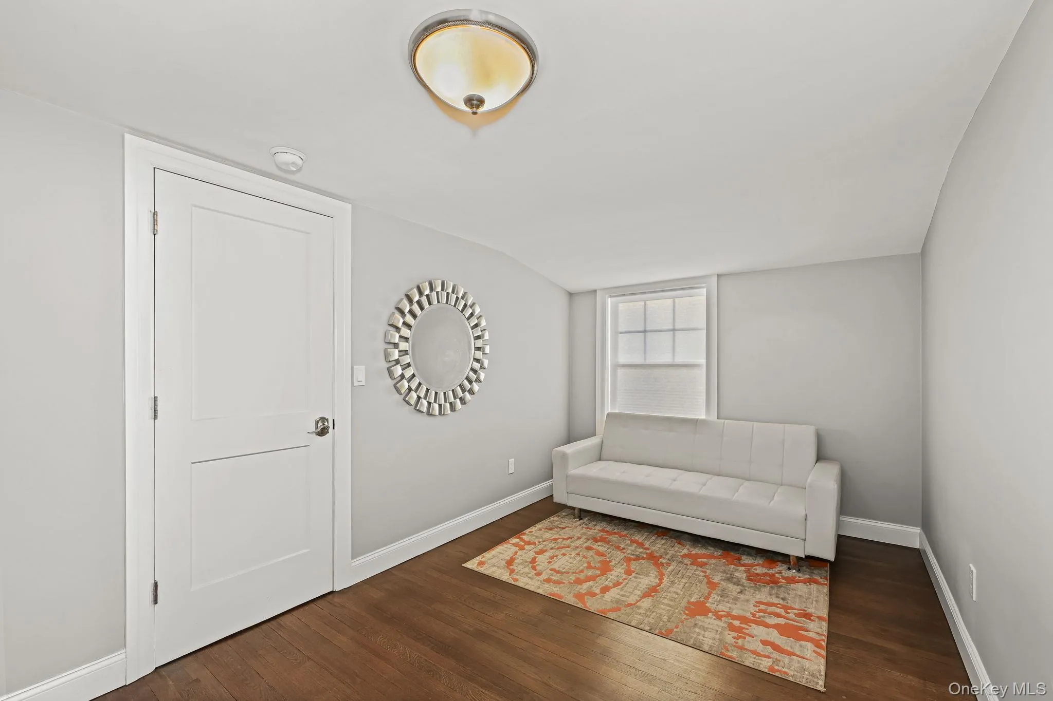 Natural light fills the space, enhancing its open feel and creating a comfortable, welcoming atmosphere. Natural light fills the space, enhancing its open feel and creating a comfortable, welcoming atmosphere.