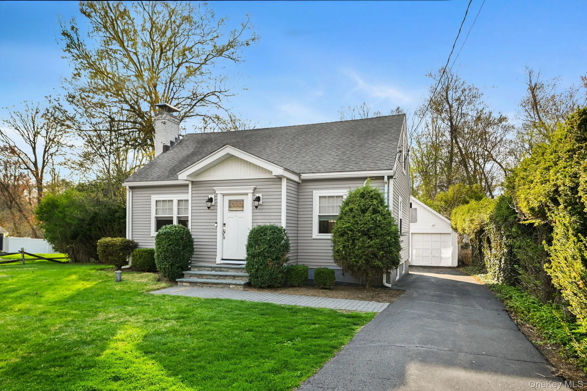 15 Maryland Avenue is just minutes from downtown Armonk Square, offering easy access to local shops, restaurants, and a supermarket. Ideally located near major roadways and Westchester County Airport for added convenience. 15 Maryland Avenue is just minutes from downtown Armonk Square, offering easy access to local shops, restaurants, and a supermarket. Ideally located near major roadways and Westchester County Airport for added convenience.
