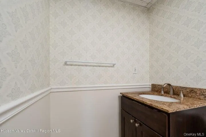 890-896 Ulster Avenue, Ulster, NY, ,Commercial Lease,For Rent,Ulster,0,986183 890-896 Ulster Avenue, Ulster, NY, ,Commercial Lease,For Rent,Ulster,0,986183