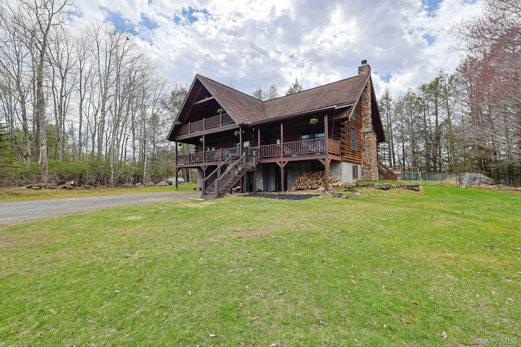 412 Pine Grove Road, Bethel, NY, 4 Bedrooms Bedrooms, 9 Rooms Rooms,3 BathroomsBathrooms,Residential,For Rent,Pine Grove,0,986192 412 Pine Grove Road, Bethel, NY, 4 Bedrooms Bedrooms, 9 Rooms Rooms,3 BathroomsBathrooms,Residential,For Rent,Pine Grove,0,986192