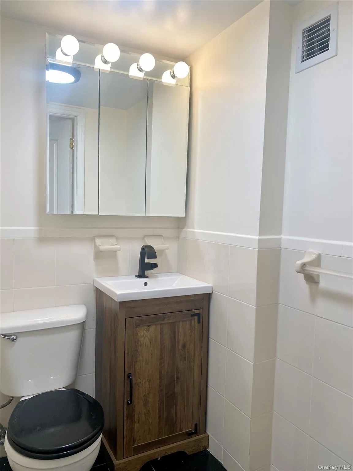 1443 28th Avenue, New York, NY, 2 Bedrooms Bedrooms, 6 Rooms Rooms,1 BathroomBathrooms,Residential Lease,For Rent,28th,0,986193 1443 28th Avenue, New York, NY, 2 Bedrooms Bedrooms, 6 Rooms Rooms,1 BathroomBathrooms,Residential Lease,For Rent,28th,0,986193