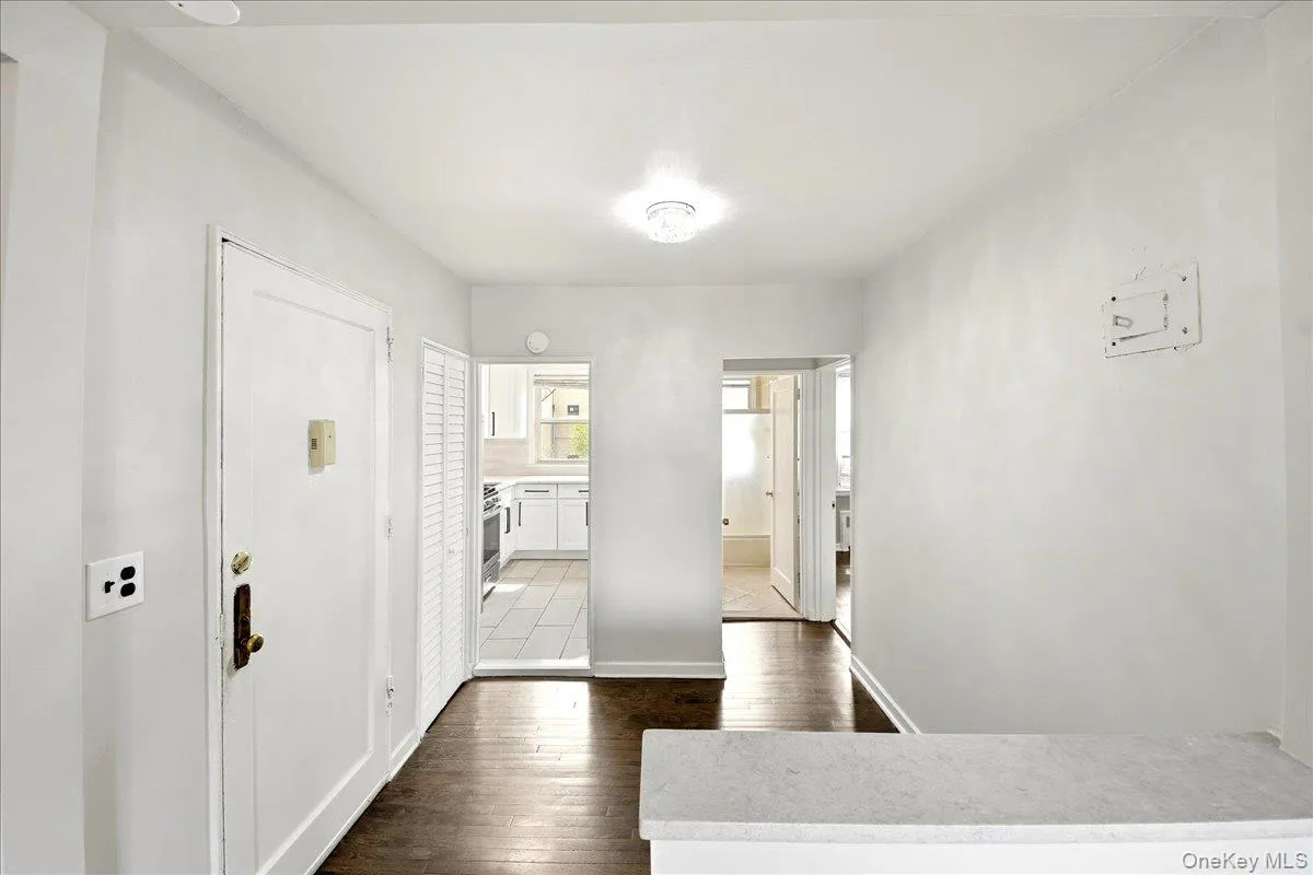 12 Wainwright Avenue, Yonkers, NY, 1 Bedroom Bedrooms, 3 Rooms Rooms,1 BathroomBathrooms,Residential Lease,For Rent,Wainwright,0,986208 12 Wainwright Avenue, Yonkers, NY, 1 Bedroom Bedrooms, 3 Rooms Rooms,1 BathroomBathrooms,Residential Lease,For Rent,Wainwright,0,986208