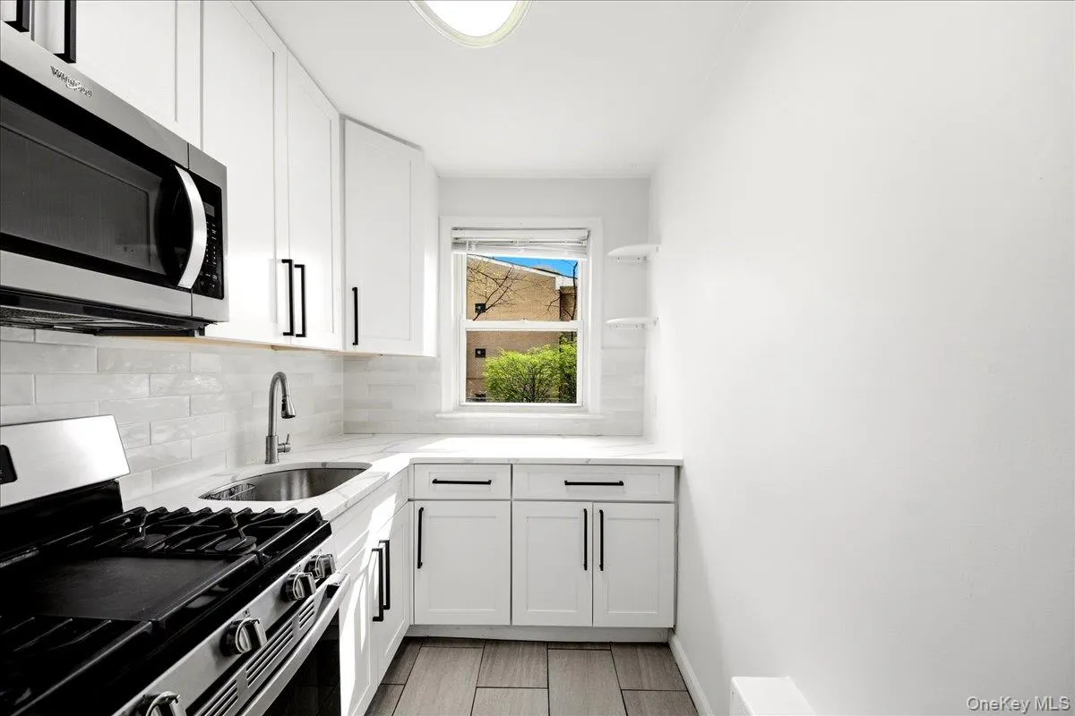 12 Wainwright Avenue, Yonkers, NY, 1 Bedroom Bedrooms, 3 Rooms Rooms,1 BathroomBathrooms,Residential Lease,For Rent,Wainwright,0,986208 12 Wainwright Avenue, Yonkers, NY, 1 Bedroom Bedrooms, 3 Rooms Rooms,1 BathroomBathrooms,Residential Lease,For Rent,Wainwright,0,986208