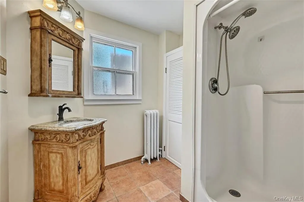 7 Schunnemunk Road, Woodbury, NY, 5 Bedrooms Bedrooms, 9 Rooms Rooms,2 BathroomsBathrooms,Residential Lease,For Rent,Schunnemunk,0,986209 7 Schunnemunk Road, Woodbury, NY, 5 Bedrooms Bedrooms, 9 Rooms Rooms,2 BathroomsBathrooms,Residential Lease,For Rent,Schunnemunk,0,986209