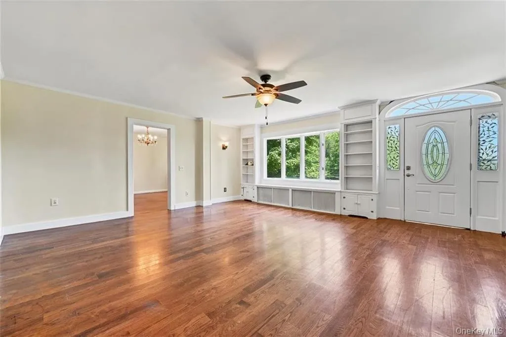 7 Schunnemunk Road, Woodbury, NY, 5 Bedrooms Bedrooms, 9 Rooms Rooms,2 BathroomsBathrooms,Residential Lease,For Rent,Schunnemunk,0,986209 7 Schunnemunk Road, Woodbury, NY, 5 Bedrooms Bedrooms, 9 Rooms Rooms,2 BathroomsBathrooms,Residential Lease,For Rent,Schunnemunk,0,986209