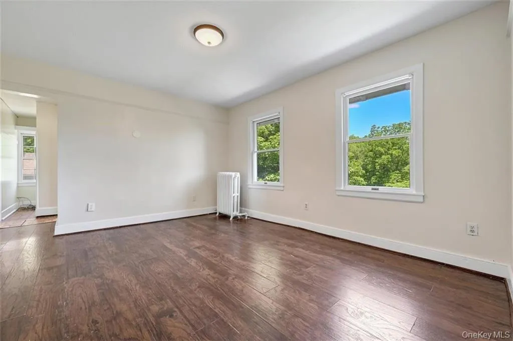 7 Schunnemunk Road, Woodbury, NY, 5 Bedrooms Bedrooms, 9 Rooms Rooms,2 BathroomsBathrooms,Residential Lease,For Rent,Schunnemunk,0,986209 7 Schunnemunk Road, Woodbury, NY, 5 Bedrooms Bedrooms, 9 Rooms Rooms,2 BathroomsBathrooms,Residential Lease,For Rent,Schunnemunk,0,986209