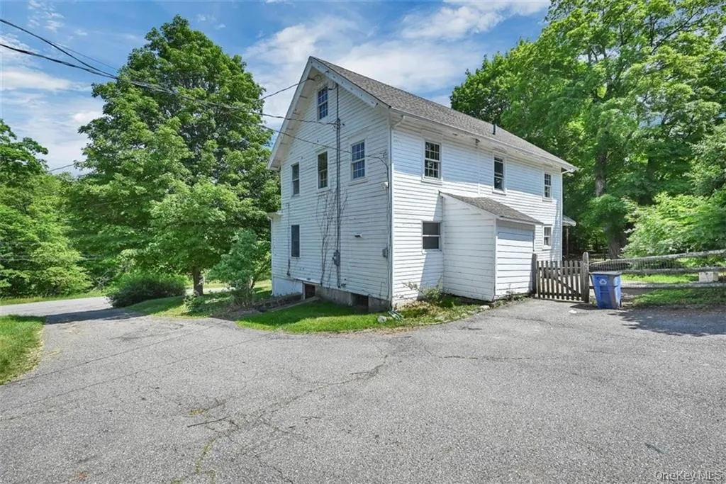 7 Schunnemunk Road, Woodbury, NY, 5 Bedrooms Bedrooms, 9 Rooms Rooms,2 BathroomsBathrooms,Residential Lease,For Rent,Schunnemunk,0,986209 7 Schunnemunk Road, Woodbury, NY, 5 Bedrooms Bedrooms, 9 Rooms Rooms,2 BathroomsBathrooms,Residential Lease,For Rent,Schunnemunk,0,986209